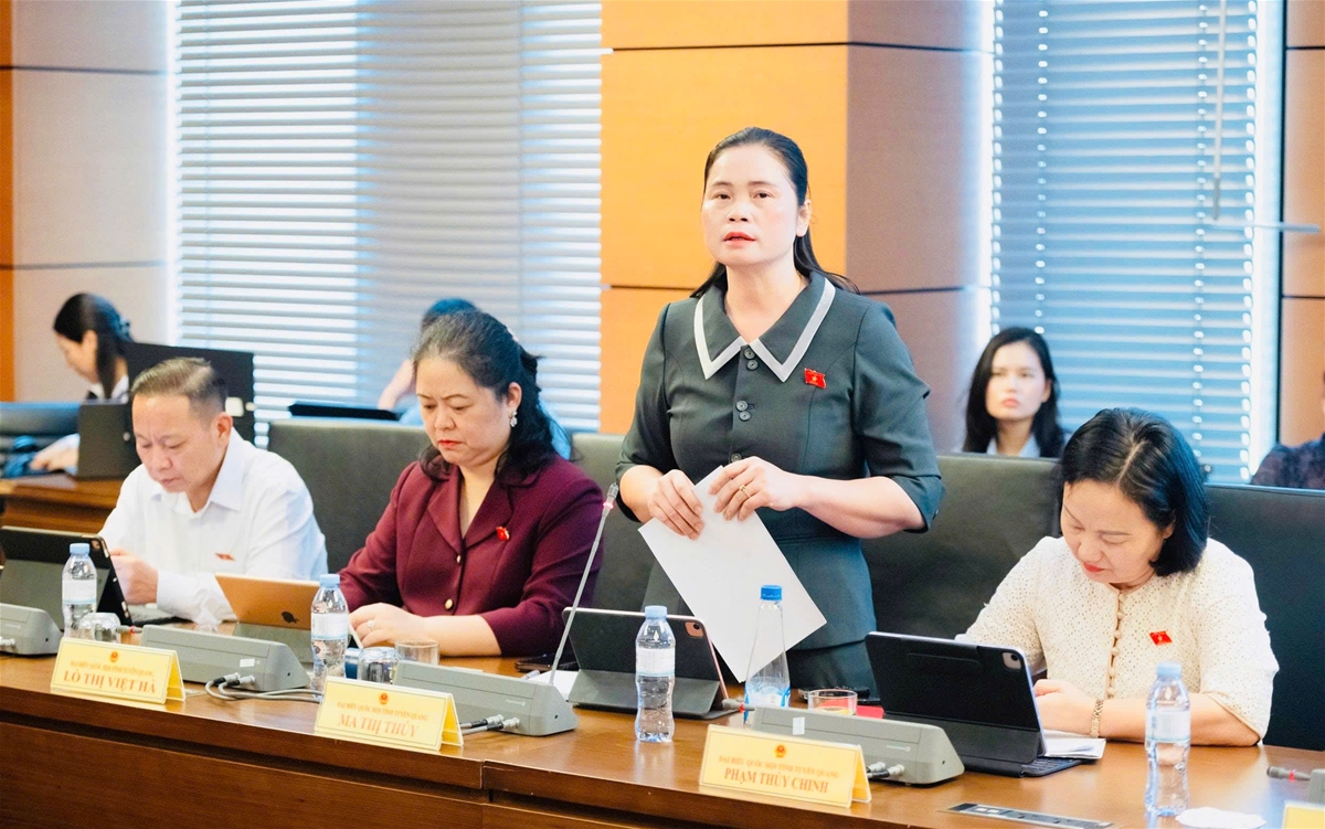 Đề nghị quy định rõ Bộ trưởng chịu trách nhiệm cuối cùng với chương trình sách giáo khoa- Ảnh 1.