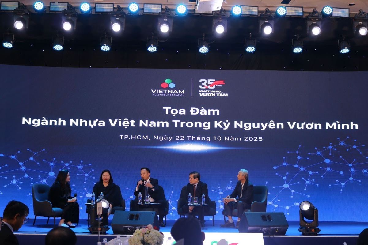 Ngành nhựa Việt Nam hướng đến tiêu chuẩn ESG trong kỷ nguyên mới- Ảnh 1. Ngành nhựa Việt Nam hướng đến tiêu chuẩn ESG trong kỷ nguyên mới- Ảnh 1.