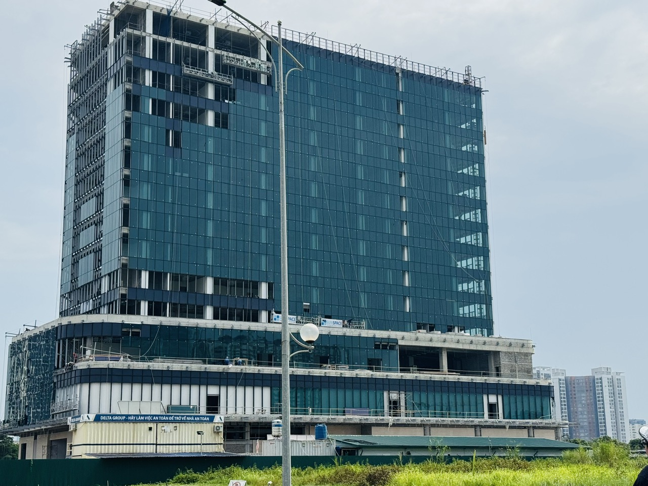 Tây Hồ Tây đang hình thành trung tâm văn phòng hạng A mới của Hà Nội- Ảnh 2.