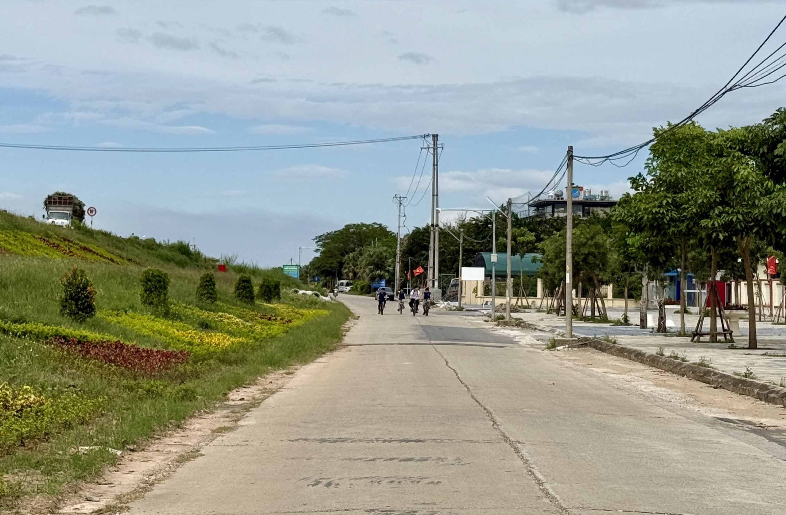 Mê Linh đẩy mạnh nông nghiệp công nghệ cao, hướng tới phát triển bền vững- Ảnh 1. Mê Linh đẩy mạnh nông nghiệp công nghệ cao, hướng tới phát triển bền vững- Ảnh 1.