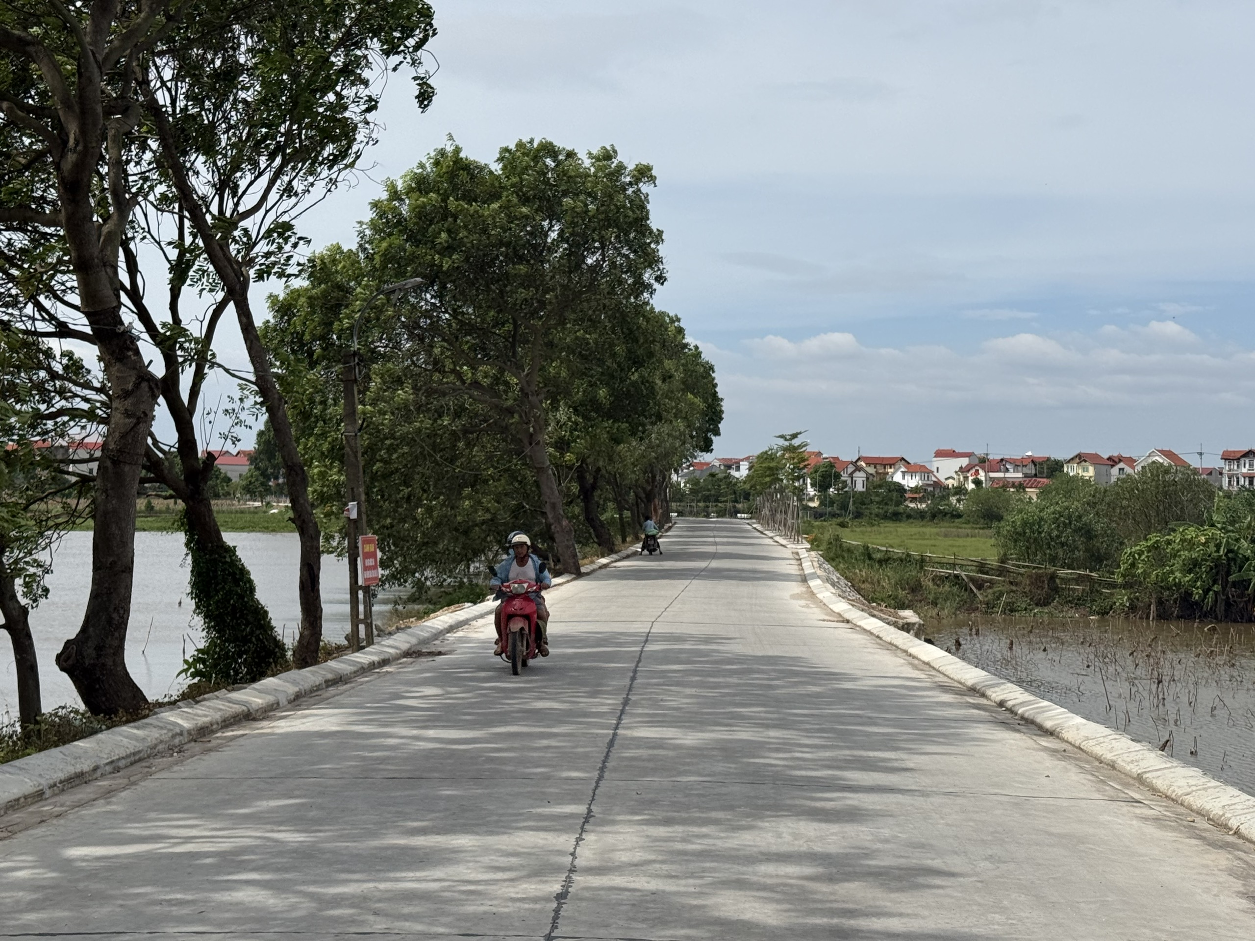 Mê Linh đẩy mạnh nông nghiệp công nghệ cao, hướng tới phát triển bền vững- Ảnh 2. Mê Linh đẩy mạnh nông nghiệp công nghệ cao, hướng tới phát triển bền vững- Ảnh 2.