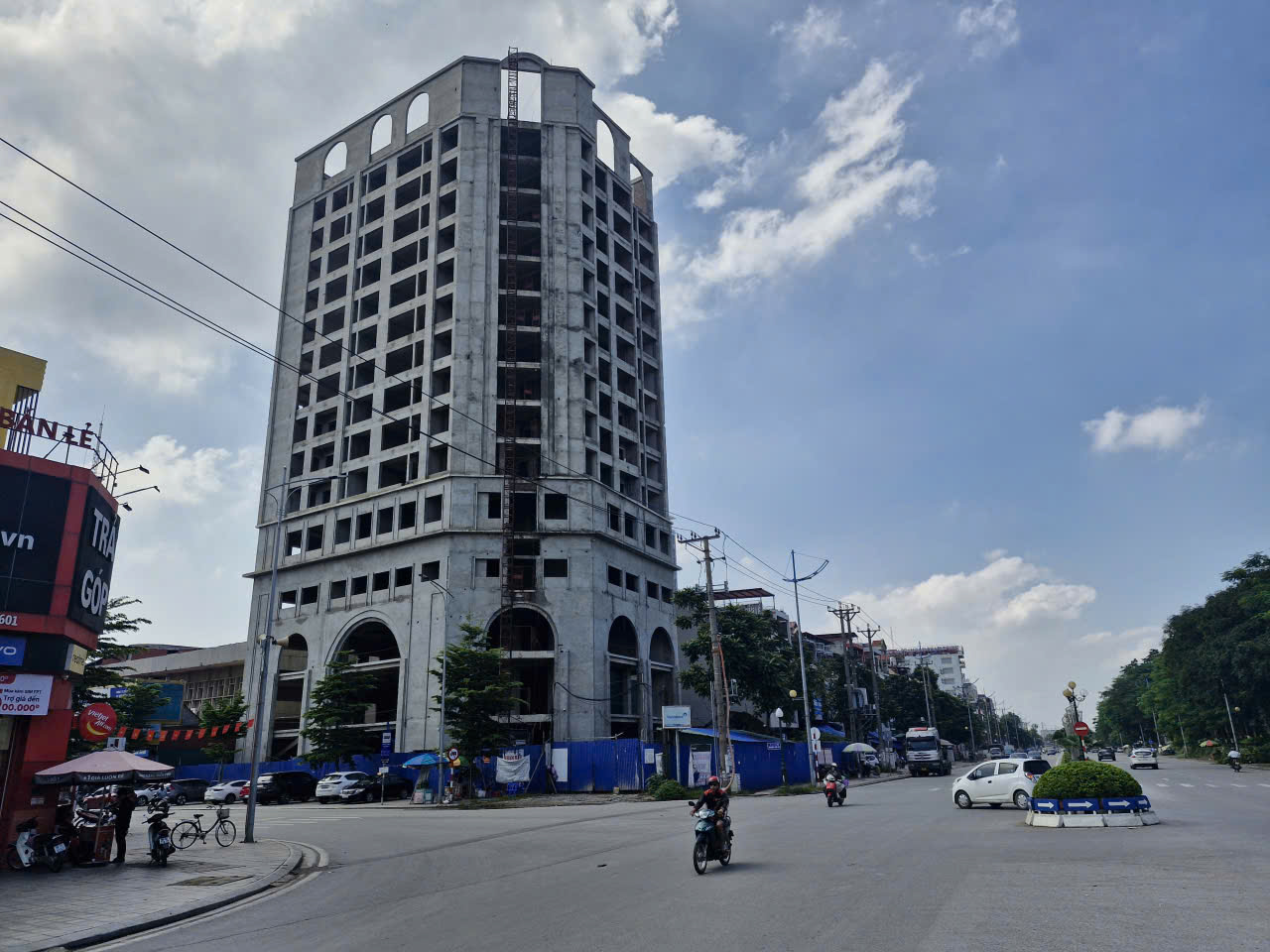 Bắc Ninh: Doanh nghiệp trả lại đất khi xây xong tòa nhà cao 16 tầng- Ảnh 3. Bắc Ninh: Doanh nghiệp trả lại đất khi xây xong tòa nhà cao 16 tầng- Ảnh 3.