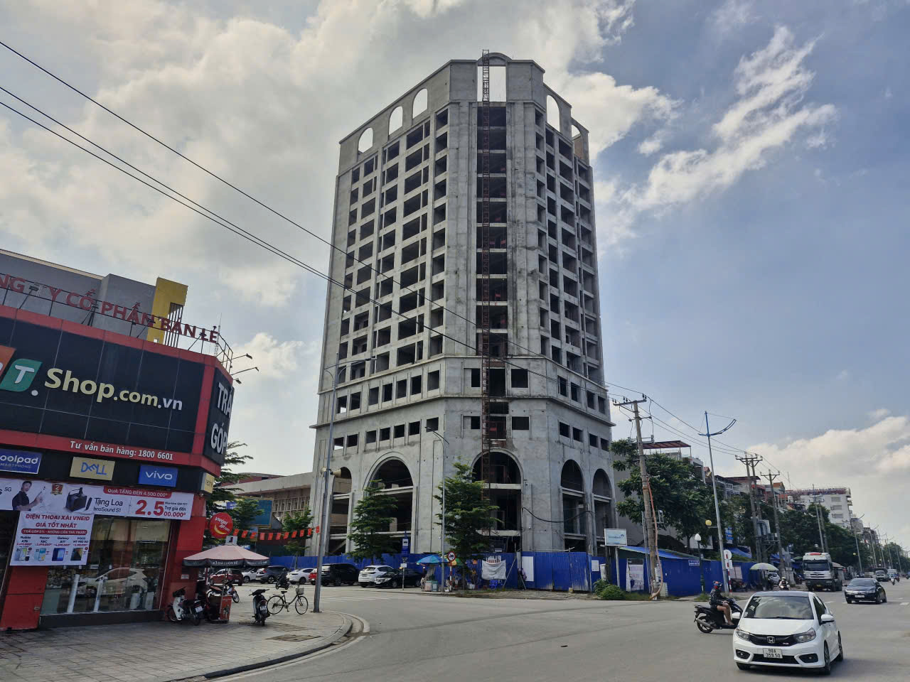 Bắc Ninh: Doanh nghiệp trả lại đất khi xây xong tòa nhà cao 16 tầng- Ảnh 1. Bắc Ninh: Doanh nghiệp trả lại đất khi xây xong tòa nhà cao 16 tầng- Ảnh 1.
