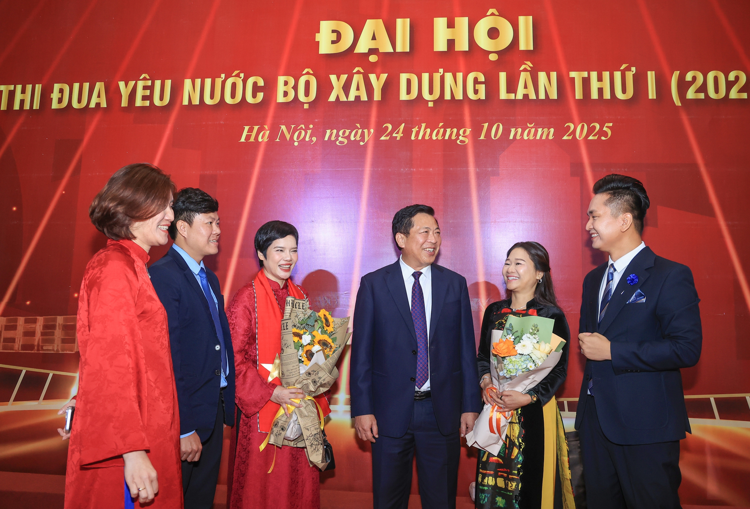 Những khoảnh khắc đẹp tại Đại hội thi đua yêu nước Bộ Xây dựng lần thứ I- Ảnh 20. Những khoảnh khắc đẹp tại Đại hội thi đua yêu nước Bộ Xây dựng lần thứ I- Ảnh 20.