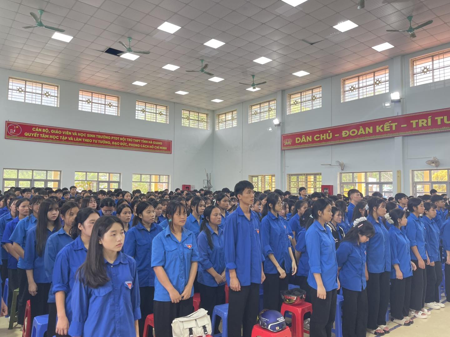 Tuyên Quang: Tập trung tuyên truyền ATGT, chú trọng ngăn ngừa vi phạm ở lứa tuổi học sinh- Ảnh 4. Tuyên Quang: Tập trung tuyên truyền ATGT, chú trọng ngăn ngừa vi phạm ở lứa tuổi học sinh- Ảnh 4.