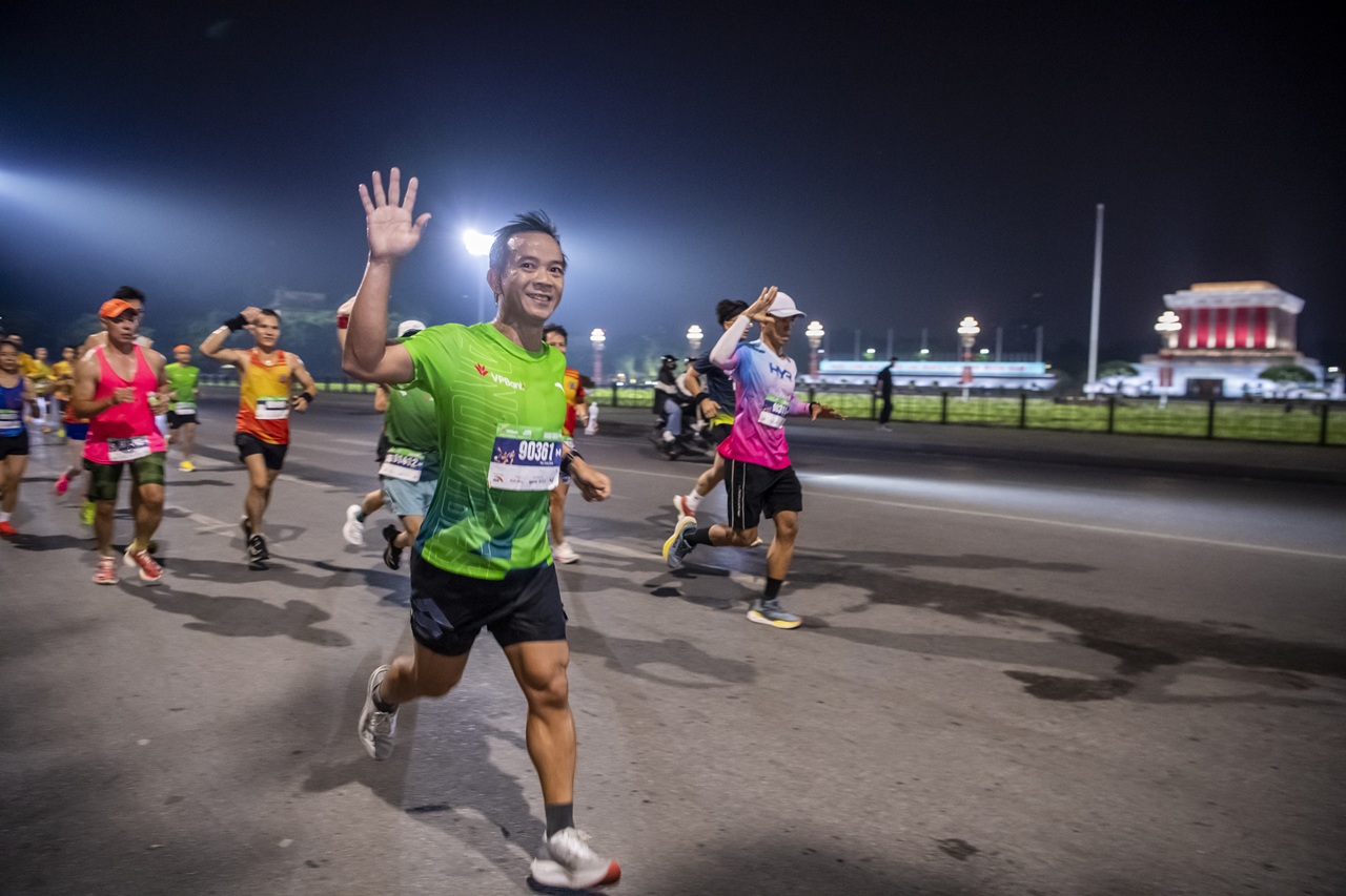 VPBank Hanoi International Marathon 2025, cung đường chạy đậm chất thu Hà Nội- Ảnh 5. VPBank Hanoi International Marathon 2025, cung đường chạy đậm chất thu Hà Nội- Ảnh 5.