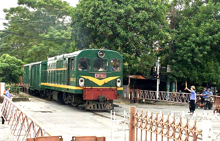 Phú Thọ: Chú trọng sửa chữa, bảo trì hạ tầng đường sắt đảm bảo an toàn giao thông- Ảnh 3. Phú Thọ: Chú trọng sửa chữa, bảo trì hạ tầng đường sắt đảm bảo an toàn giao thông- Ảnh 3.