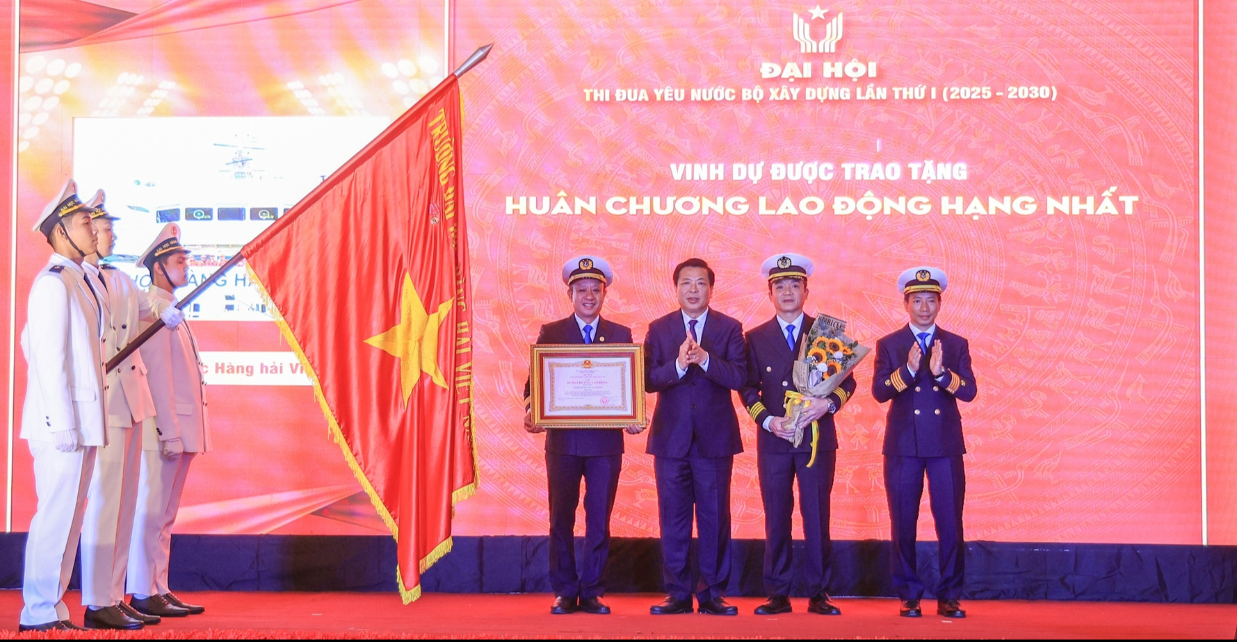 Những khoảnh khắc đẹp tại Đại hội thi đua yêu nước Bộ Xây dựng lần thứ I- Ảnh 6. Những khoảnh khắc đẹp tại Đại hội thi đua yêu nước Bộ Xây dựng lần thứ I- Ảnh 6.