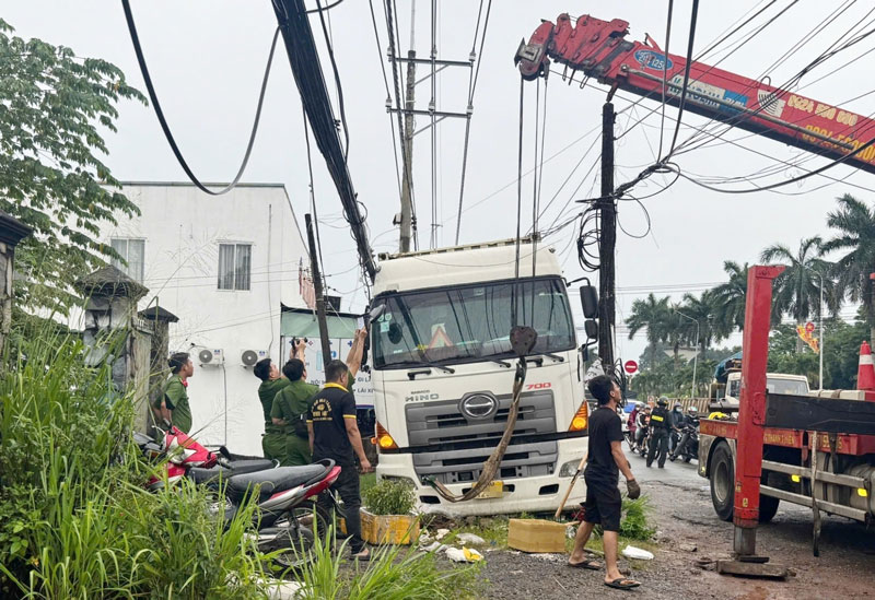 Hiện trường vụ tai nạn - Ảnh: Hoàng Anh. Hiện trường vụ tai nạn - Ảnh: Hoàng Anh.