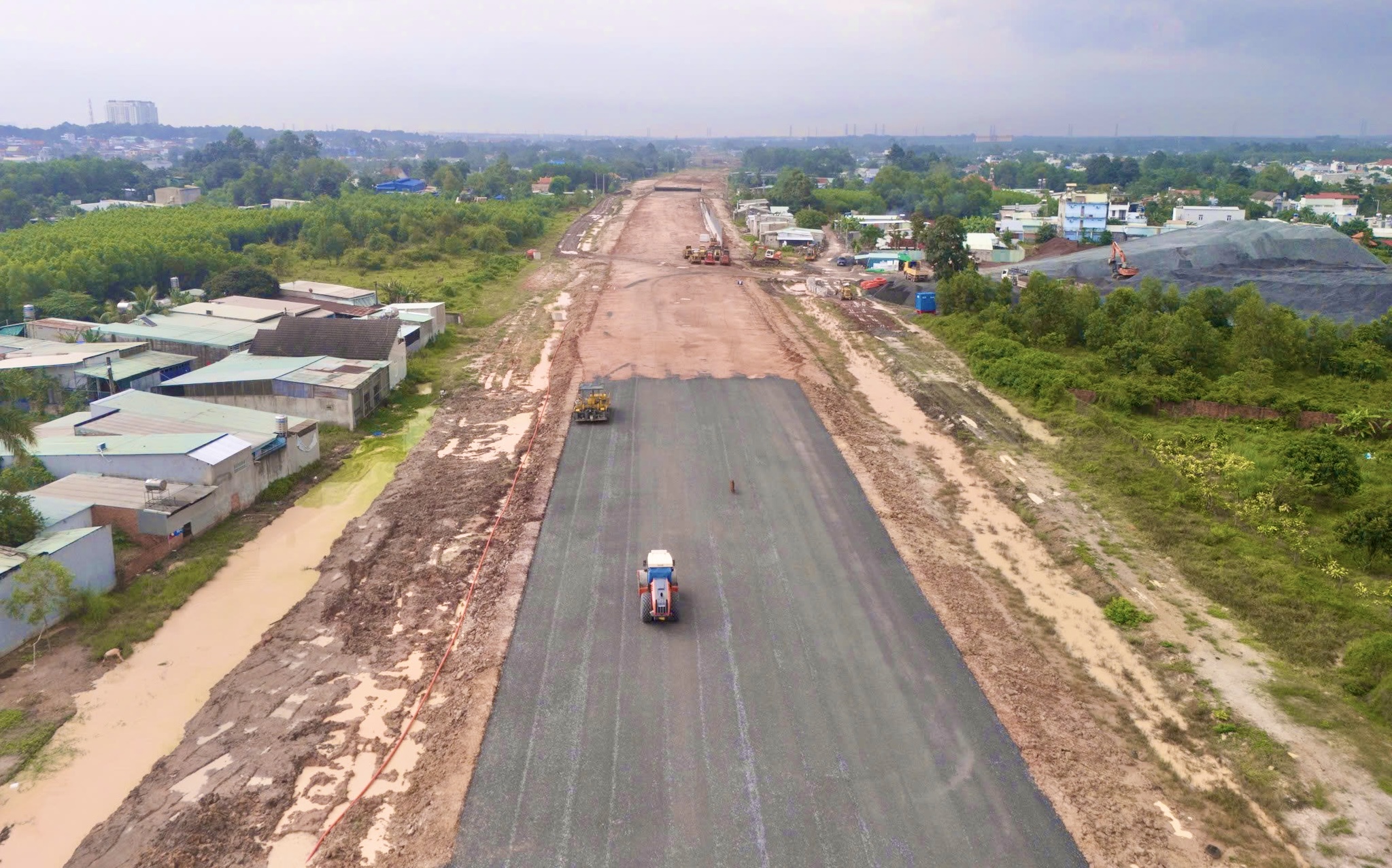 Cao tốc Biên Hòa - Vũng Tàu bước vào hai tháng chạy nước rút trước ngày thông xe kỹ thuật- Ảnh 5. Cao tốc Biên Hòa - Vũng Tàu bước vào hai tháng chạy nước rút trước ngày thông xe kỹ thuật- Ảnh 5.