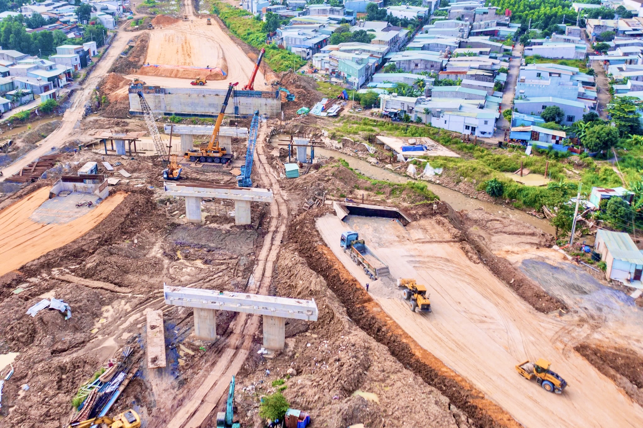 Cao tốc Biên Hòa - Vũng Tàu bước vào hai tháng chạy nước rút trước ngày thông xe kỹ thuật- Ảnh 3. Cao tốc Biên Hòa - Vũng Tàu bước vào hai tháng chạy nước rút trước ngày thông xe kỹ thuật- Ảnh 3.