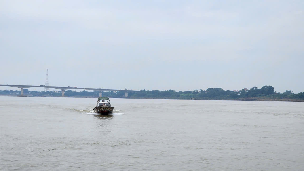 Phú Thọ: Tăng cường các giải pháp đảm bảo an toàn giao thông đường thủy sau sáp nhập- Ảnh 5. Phú Thọ: Tăng cường các giải pháp đảm bảo an toàn giao thông đường thủy sau sáp nhập- Ảnh 5.