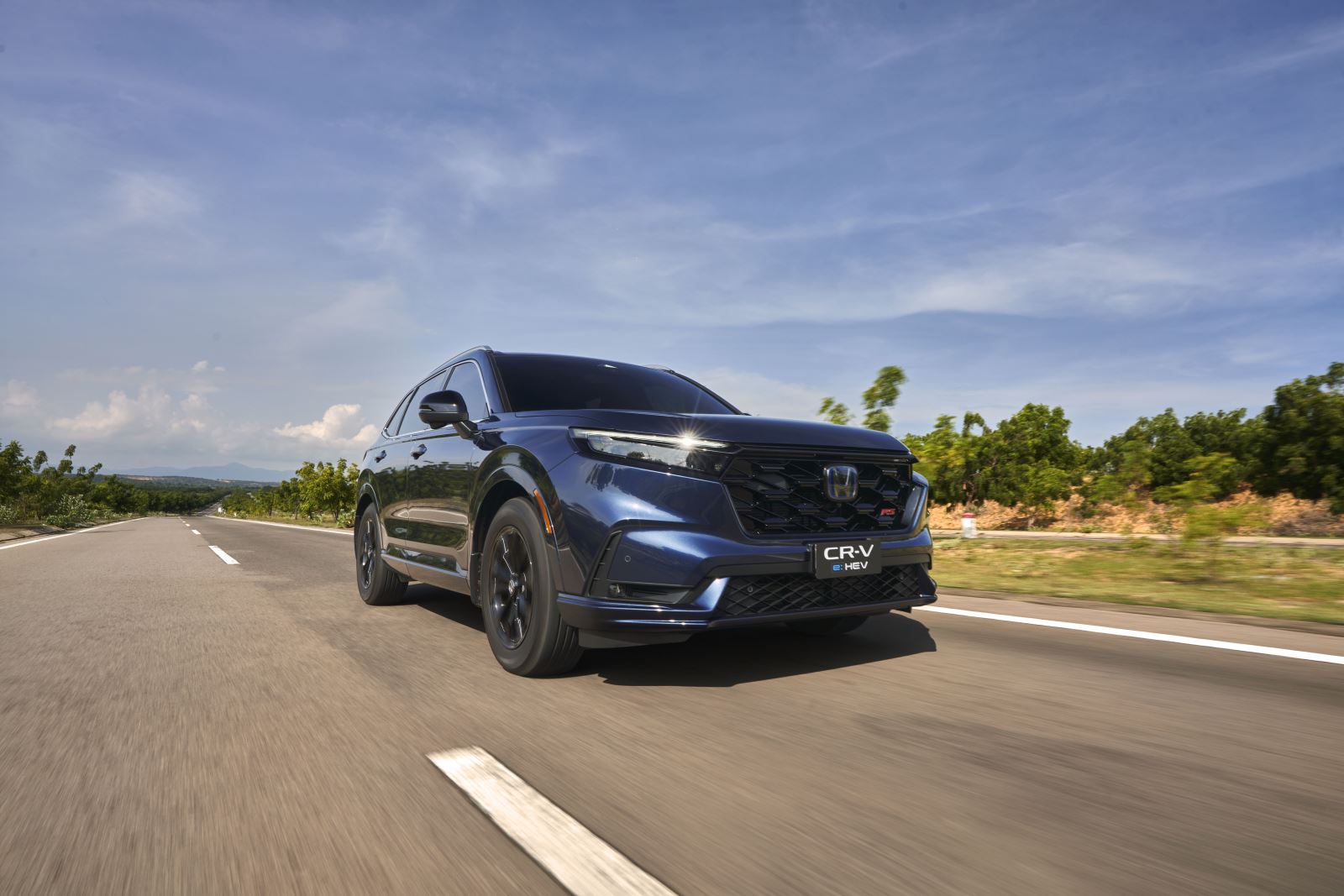 Cùng là xe Hybrid nhưng Lynk & Co 08 và Honda CR-V e:HEV có gì khác biệt?- Ảnh 2. Cùng là xe Hybrid nhưng Lynk & Co 08 và Honda CR-V e:HEV có gì khác biệt?- Ảnh 2.