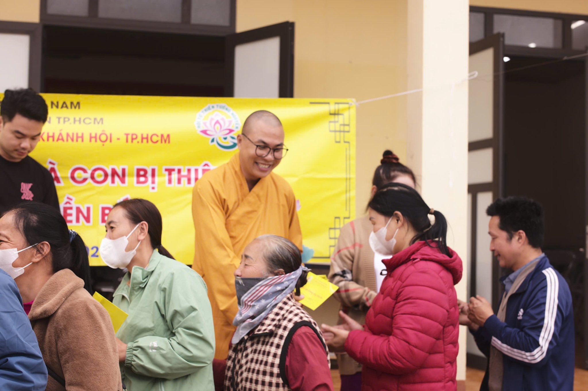 Gần 200 suất quà từ TP.HCM đến tay người dân xã Tuấn Sơn (Thái Nguyên) sau bão số 11- Ảnh 1. Gần 200 suất quà từ TP.HCM đến tay người dân xã Tuấn Sơn (Thái Nguyên) sau bão số 11- Ảnh 1.