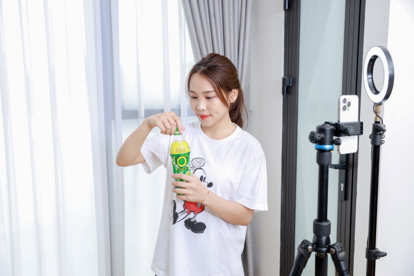 Năm nhất đại học: Làm thêm, trải nghiệm và giải nhiệt cuộc sống theo cách “Không Độ”- Ảnh 2. Năm nhất đại học: Làm thêm, trải nghiệm và giải nhiệt cuộc sống theo cách “Không Độ”- Ảnh 2.