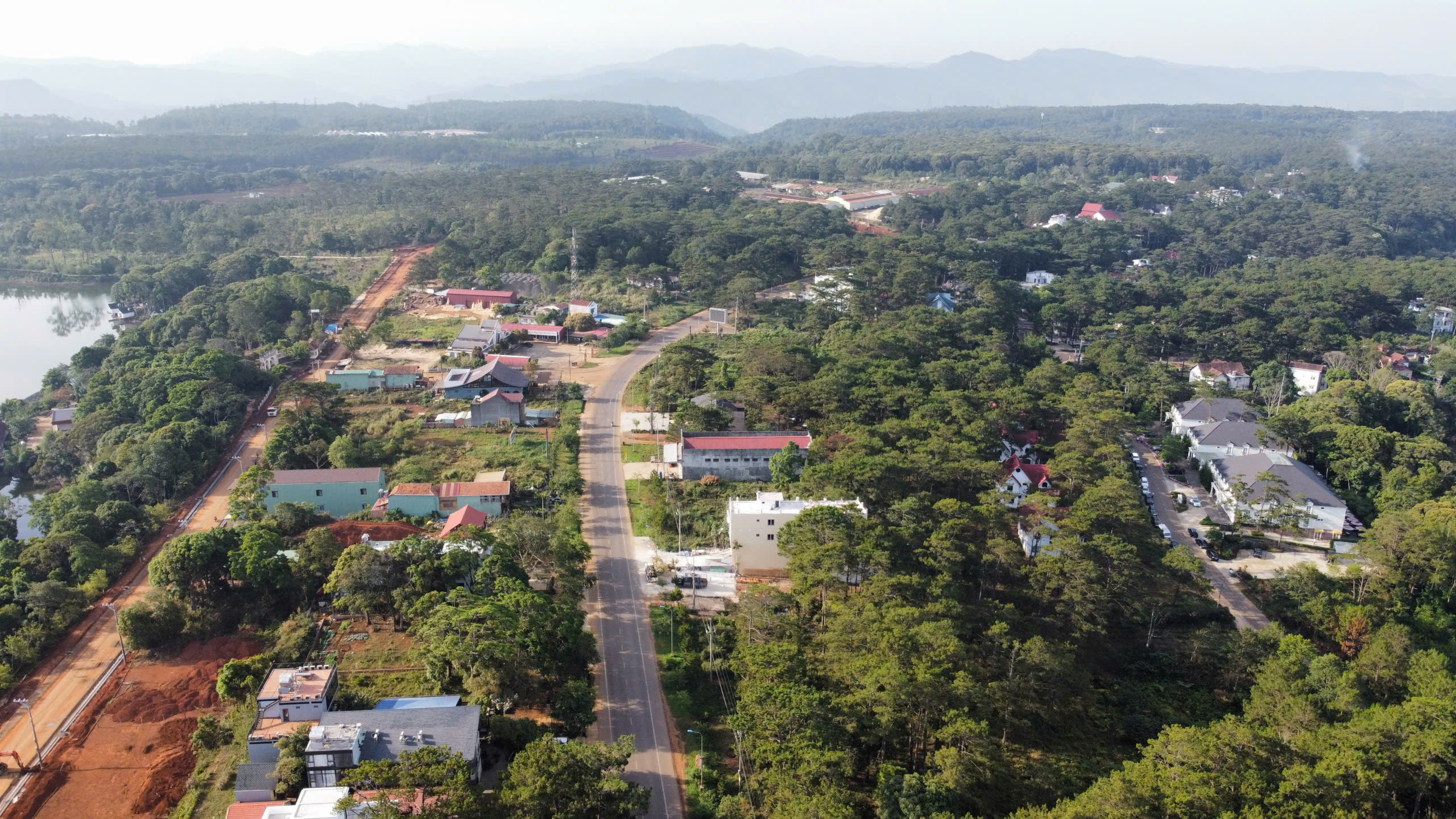 Quảng Ngãi đấu giá 40 lô đất ở Măng Đen, dự thu hơn 200 tỷ đồng- Ảnh 1. Quảng Ngãi đấu giá 40 lô đất ở Măng Đen, dự thu hơn 200 tỷ đồng- Ảnh 1.