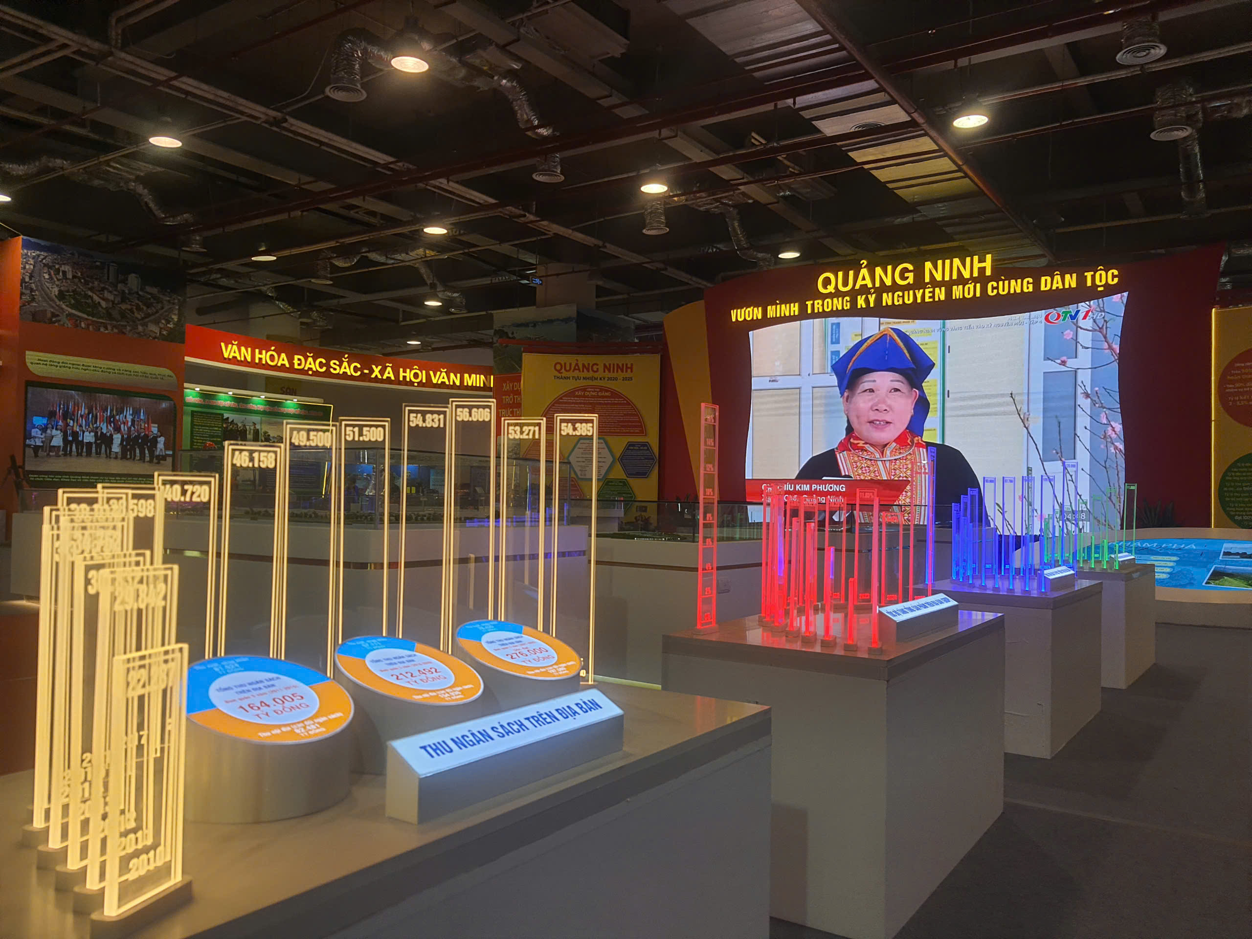 Cận cảnh mô hình thành tựu phát triển kinh tế - xã hội tại hội chợ OCOP Quảng Ninh 2025- Ảnh 2. Cận cảnh mô hình thành tựu phát triển kinh tế - xã hội tại hội chợ OCOP Quảng Ninh 2025- Ảnh 2.