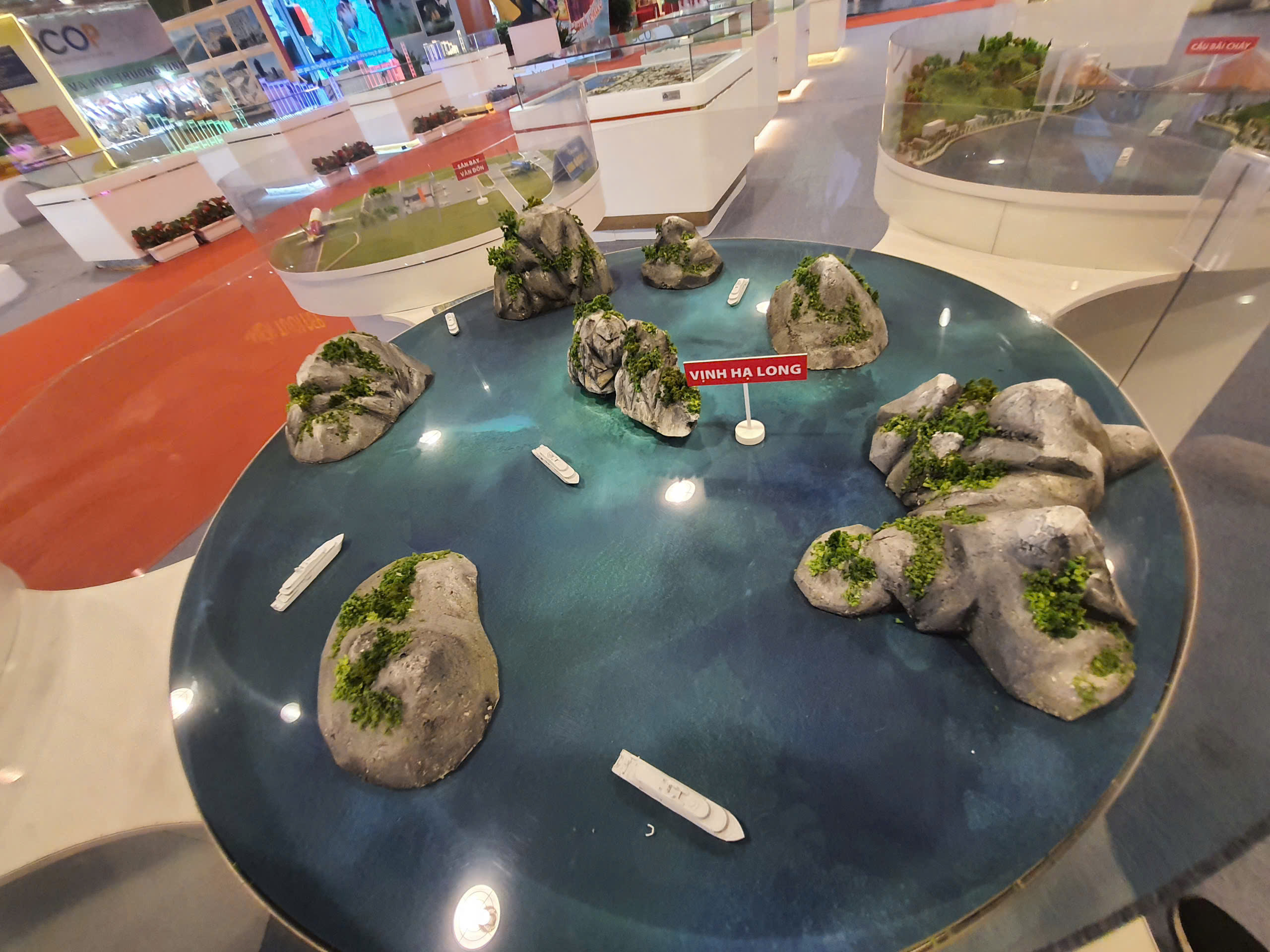 Cận cảnh mô hình thành tựu phát triển kinh tế - xã hội tại hội chợ OCOP Quảng Ninh 2025- Ảnh 10. Cận cảnh mô hình thành tựu phát triển kinh tế - xã hội tại hội chợ OCOP Quảng Ninh 2025- Ảnh 10.