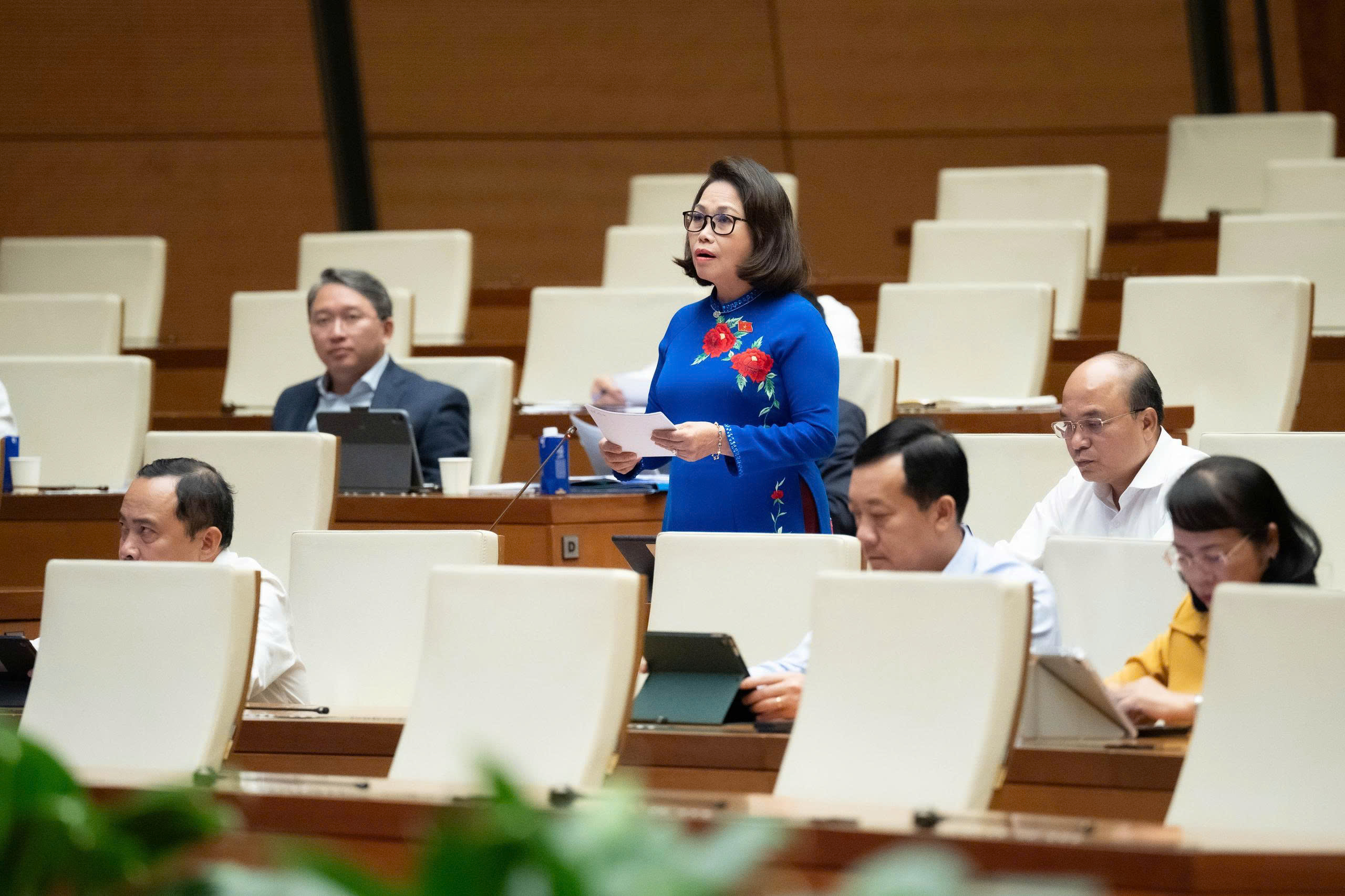 Xây dựng luật, đưa công nghiệp văn hóa thành ngành kinh tế mũi nhọn- Ảnh 3. Xây dựng luật, đưa công nghiệp văn hóa thành ngành kinh tế mũi nhọn- Ảnh 3.