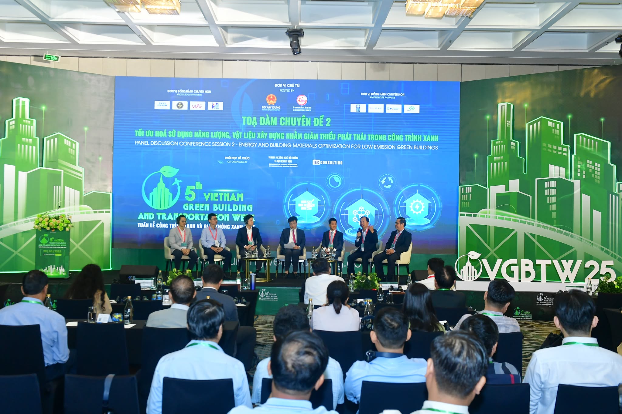 Thúc đẩy phát triển công trình xanh và giao thông xanh theo hướng bền vững- Ảnh 2. Thúc đẩy phát triển công trình xanh và giao thông xanh theo hướng bền vững- Ảnh 2.