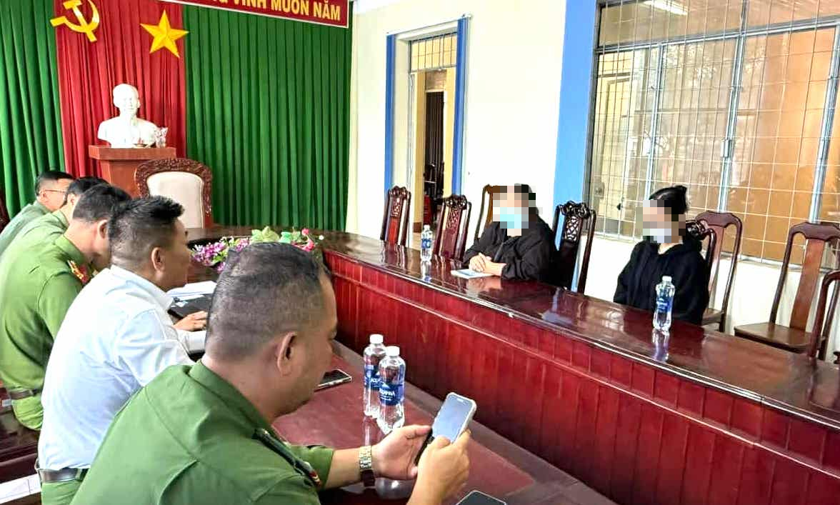 Đắk Lắk: Xử lý 2 phụ nữ đăng tin bắt cóc sai sự thật trên mạng xã hội- Ảnh 1. Đắk Lắk: Xử lý 2 phụ nữ đăng tin bắt cóc sai sự thật trên mạng xã hội- Ảnh 1.