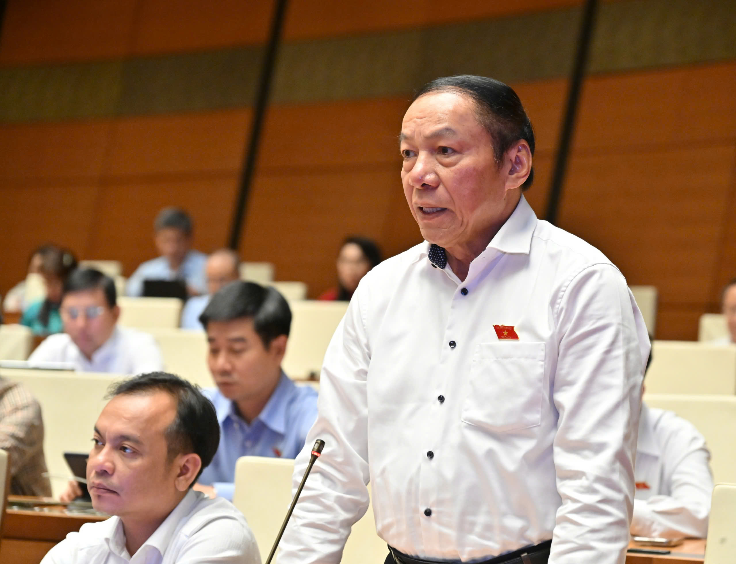 Xây dựng luật, đưa công nghiệp văn hóa thành ngành kinh tế mũi nhọn- Ảnh 1. Xây dựng luật, đưa công nghiệp văn hóa thành ngành kinh tế mũi nhọn- Ảnh 1.