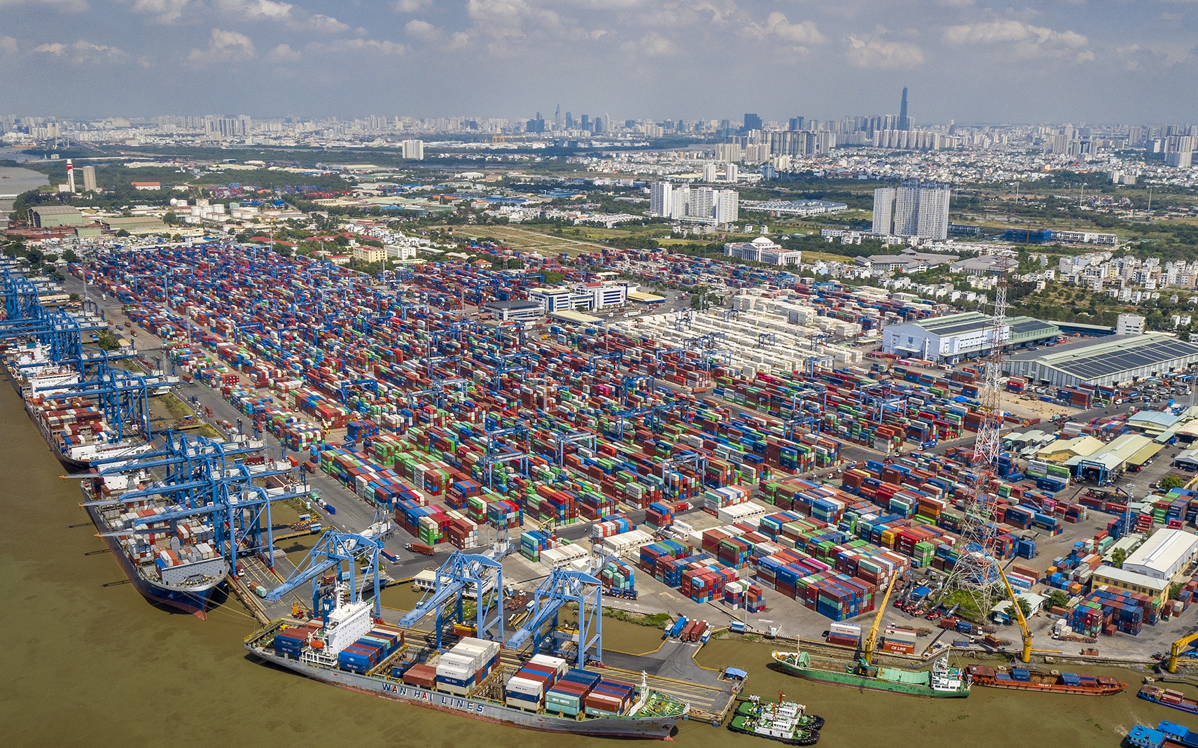 Khai mạc phiên toàn thể Tuần lễ Công trình xanh, Giao thông xanh Việt Nam 2025- Ảnh 6. Giao thông xanh: Tầm nhìn chiến lược quốc gia hướng tới phát thải ròng bằng 0