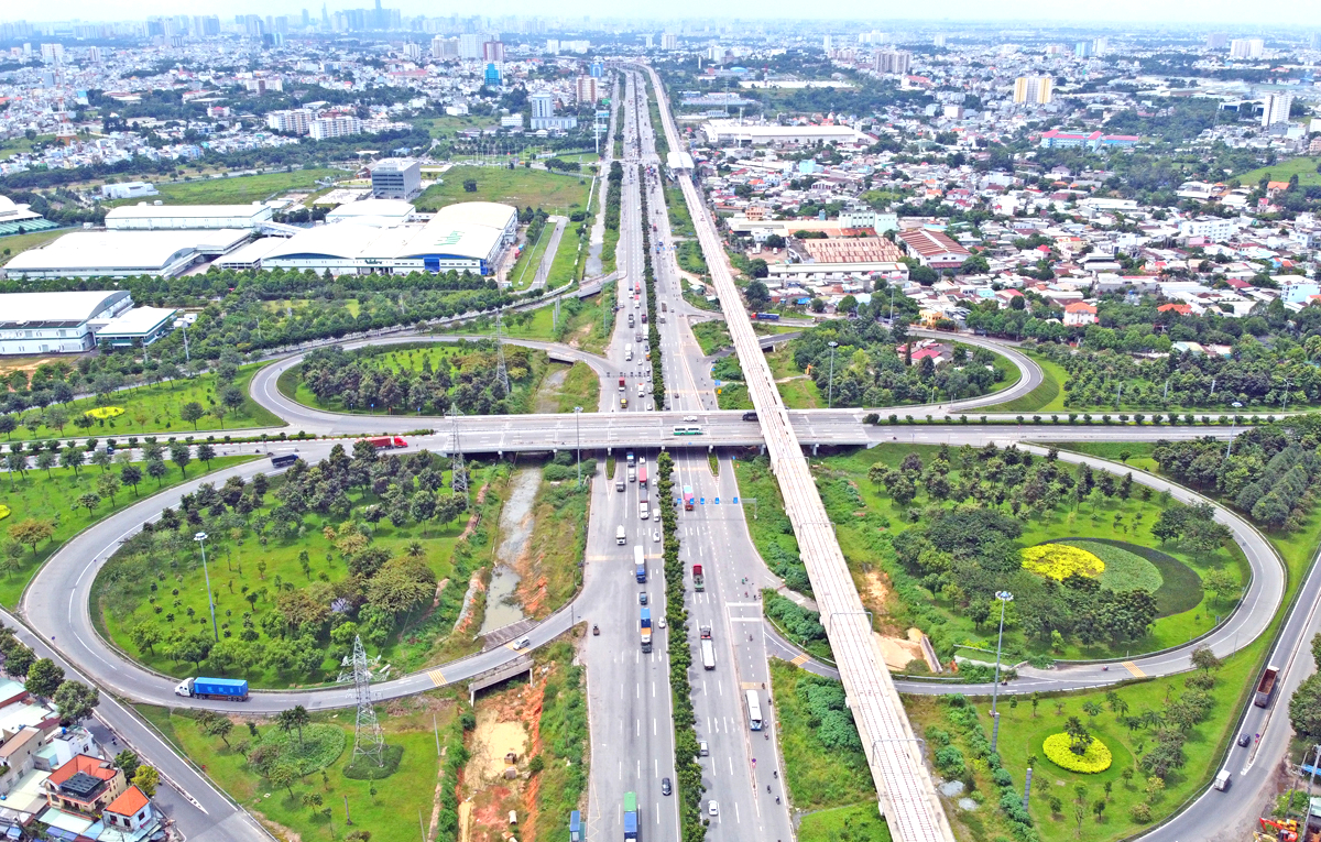 HoREA kiến nghị thêm cơ chế cho các dự án BT, doanh nghiệp cổ phần hóa- Ảnh 1. C:\Users\ASUS\Desktop\báo xây dựng\Ảnh\vanhdai3tphcm1.jpg