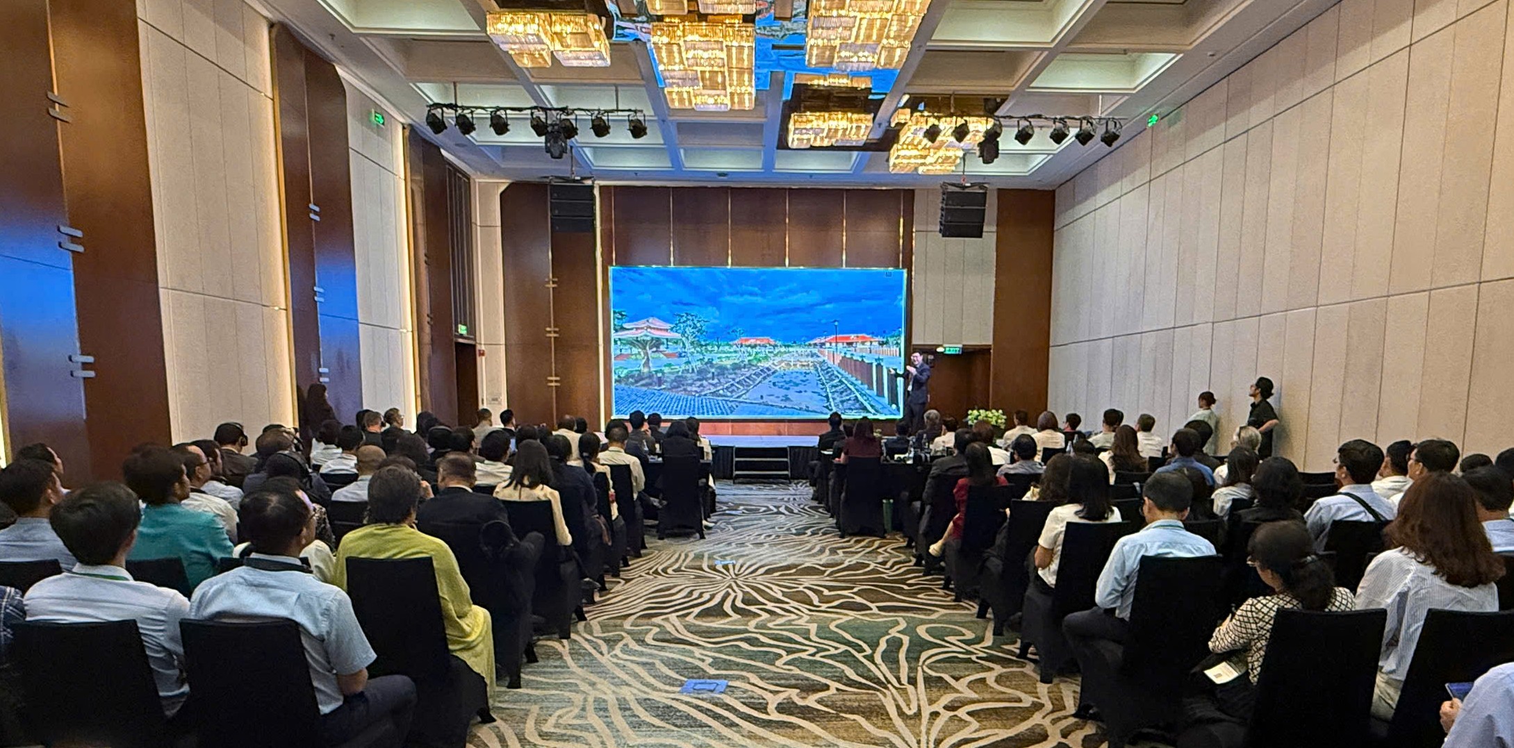 Thúc đẩy chuyển đổi xanh từ giải pháp kiến trúc đến đổi mới công nghệ- Ảnh 4. Thúc đẩy chuyển đổi xanh từ giải pháp kiến trúc đến đổi mới công nghệ- Ảnh 4.