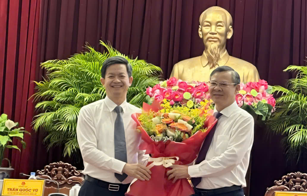 Ông Trương Cảnh Tuyên làm Chủ tịch UBND thành phố Cần Thơ- Ảnh 1.