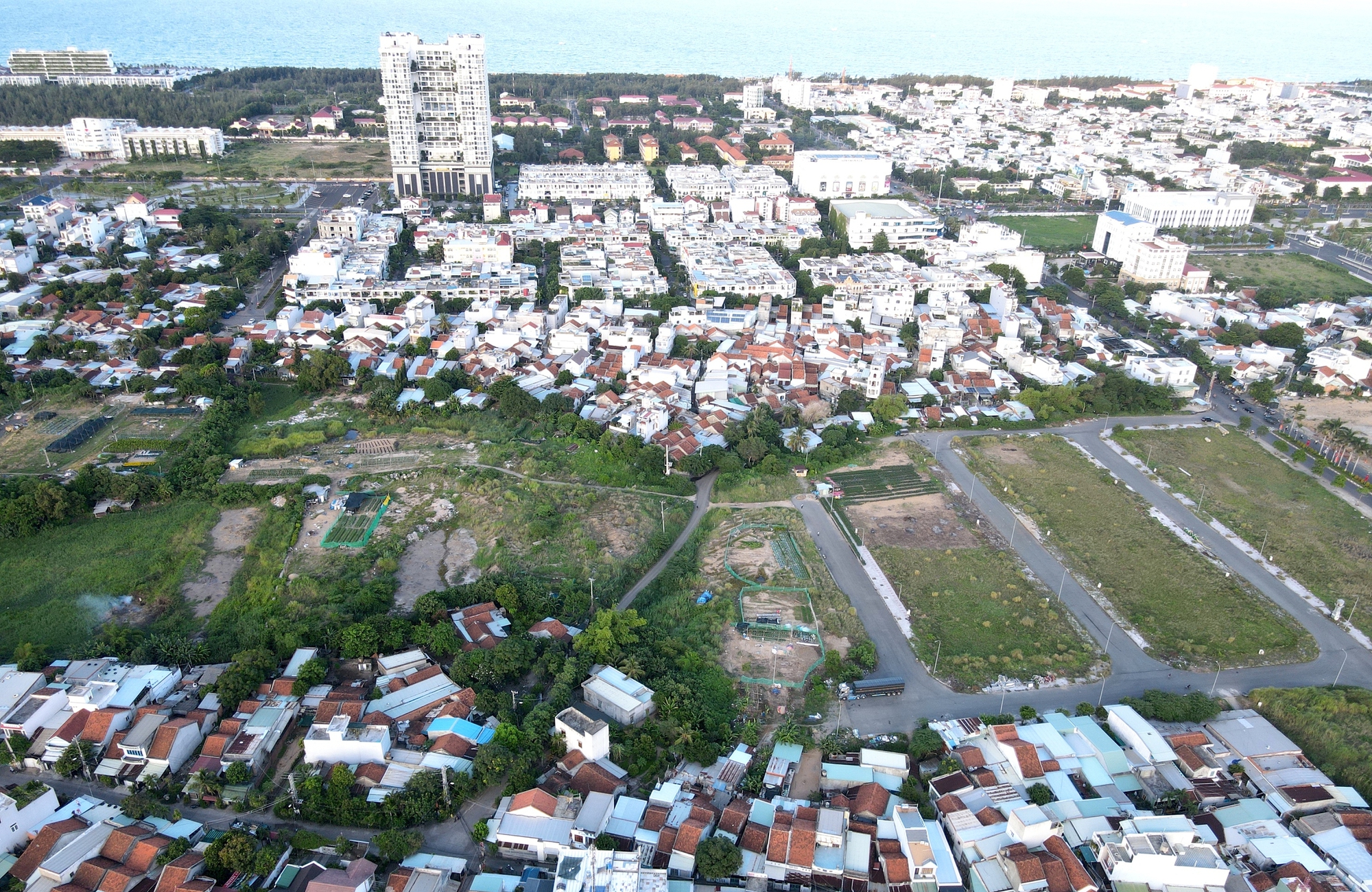 Thứ trưởng Nguyễn Việt Hùng: Địa phương cần quyết liệt hơn trong phát triển nhà ở xã hội- Ảnh 4.