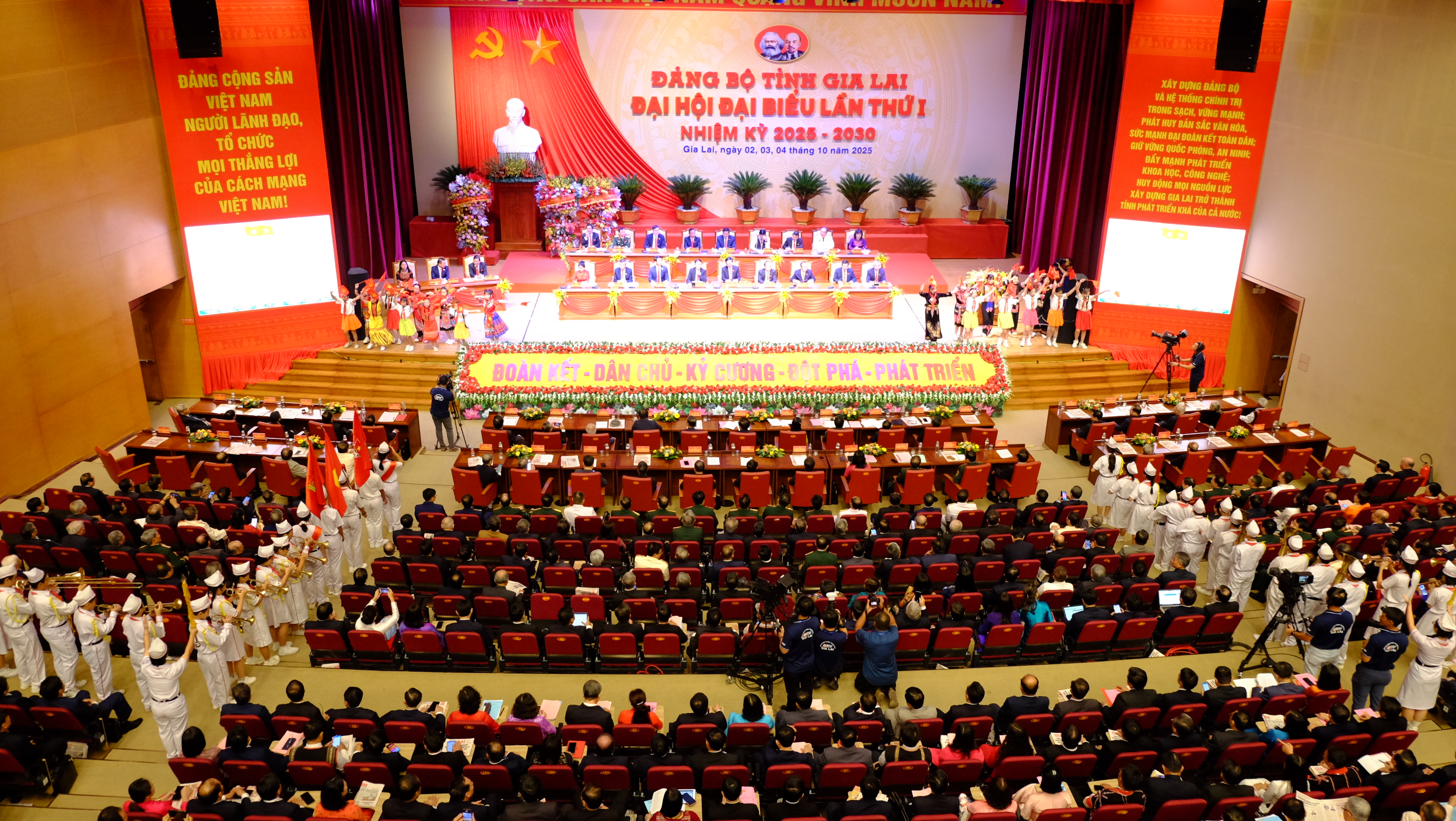 Đại hội Đảng bộ Gia Lai lần I: Nền móng cho chặng đường phát triển mới- Ảnh 3.