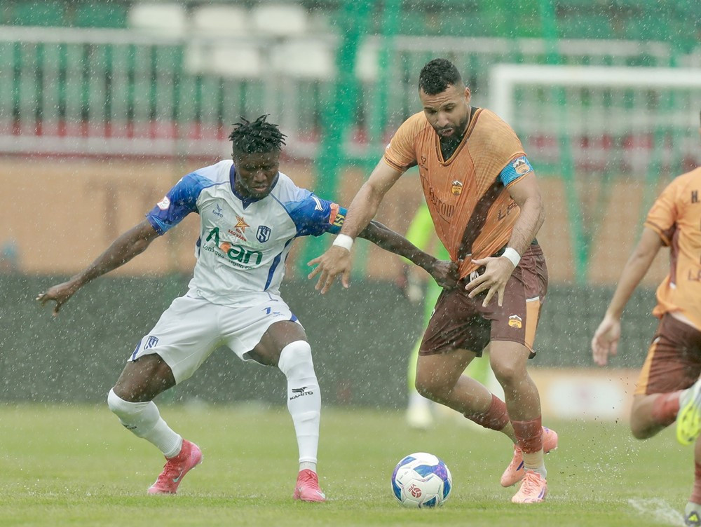V-League: Đá hỏng phạt đền phút 90+9, HAGL đánh rơi chiến thắng trước SLNA- Ảnh 1.