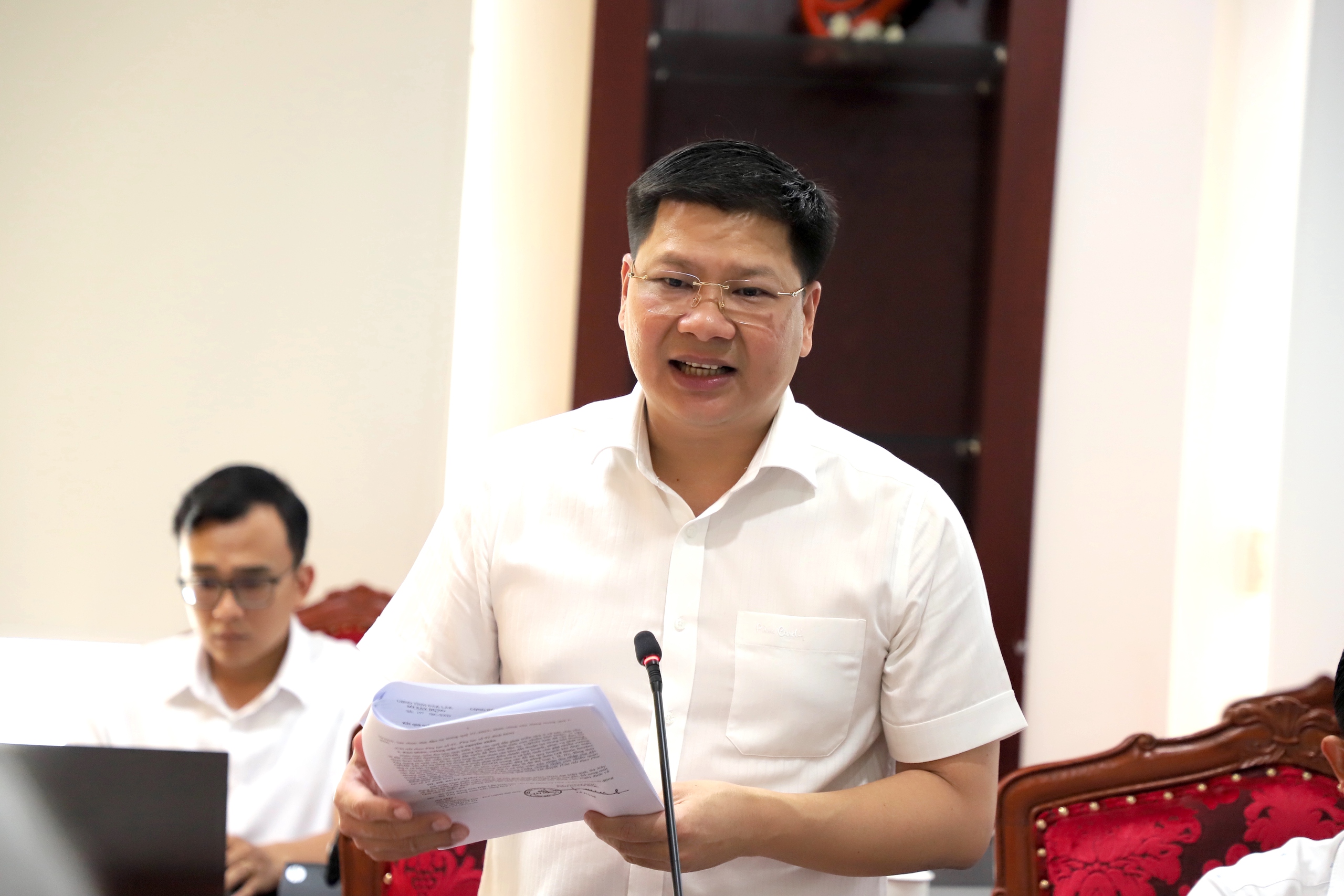 Thứ trưởng Nguyễn Việt Hùng: Địa phương cần quyết liệt hơn trong phát triển nhà ở xã hội- Ảnh 2.