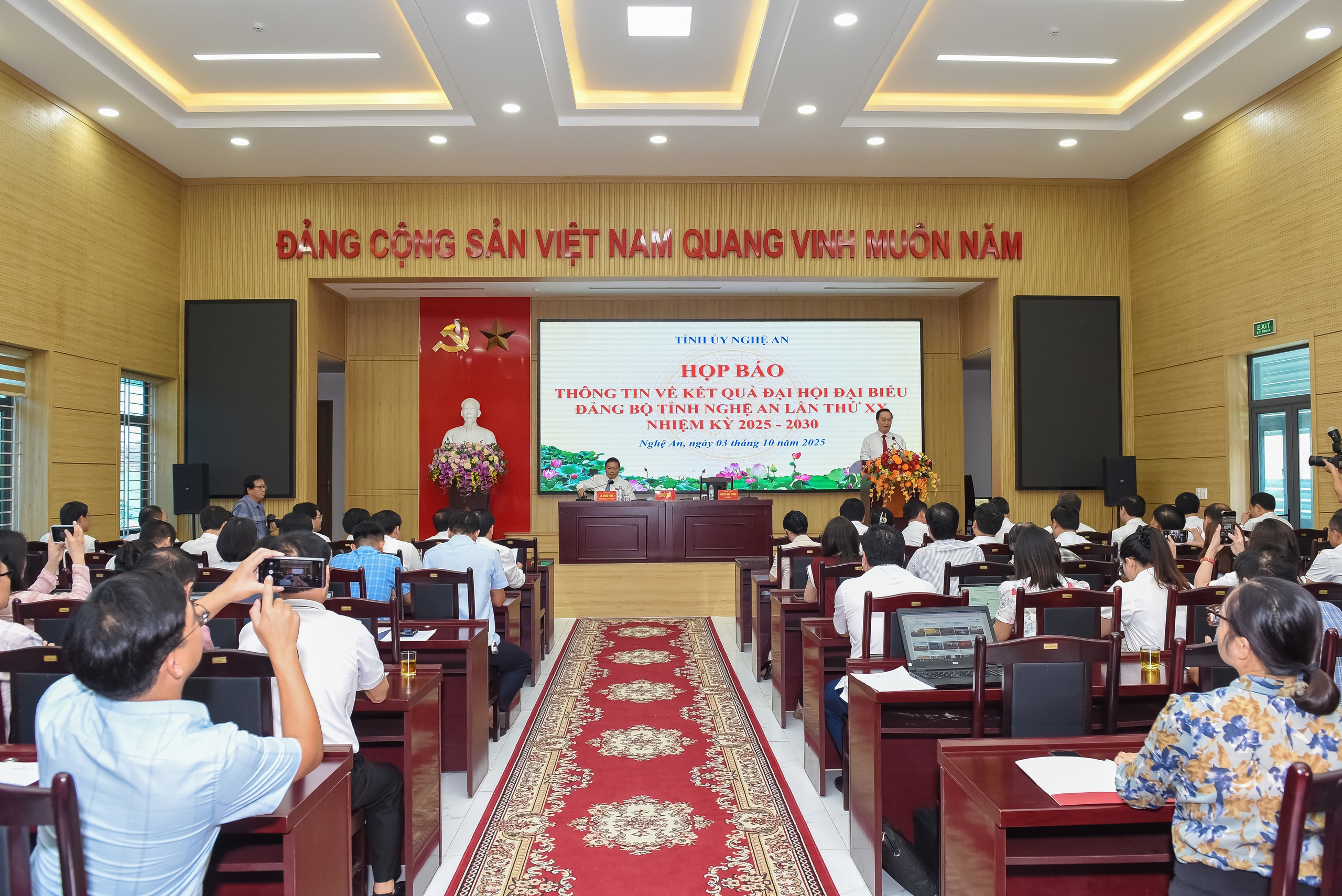 Nghệ An: Phát triển kết cấu hạ tầng giao thông là một trong 3 khâu đột phá- Ảnh 1.