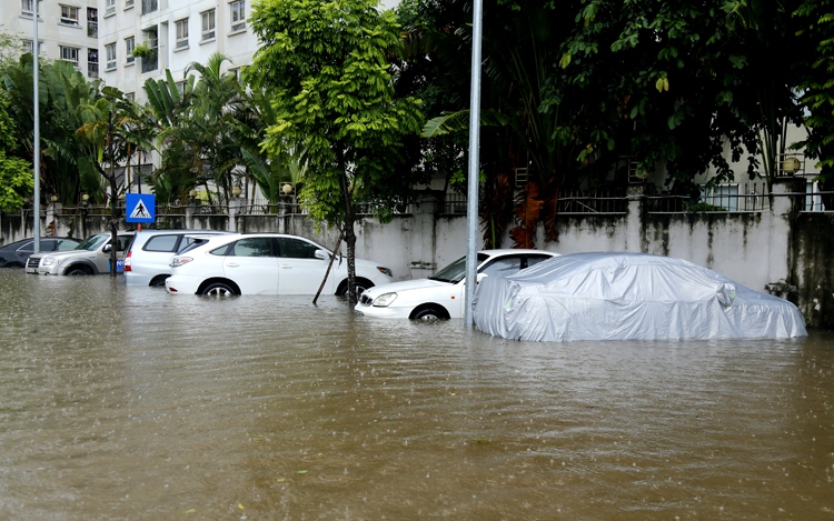 Những sai lầm khi xe bị ngập nước, thủy kích