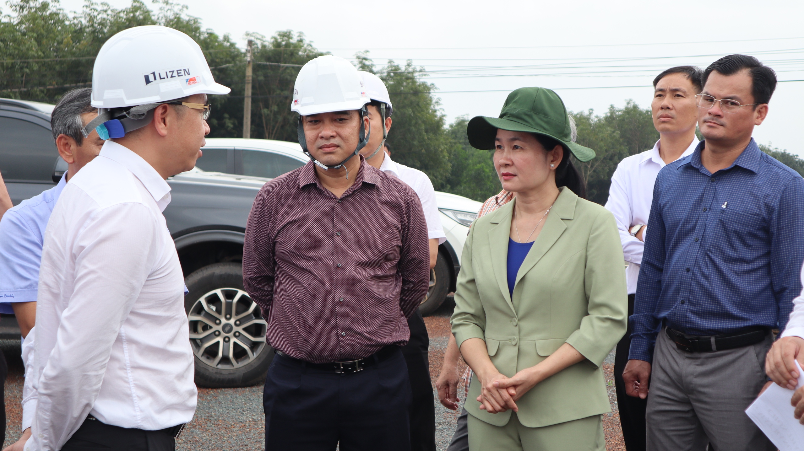 Đồng Nai đặt mục tiêu mặt bằng giao đến đâu thi công cao tốc Gia Nghĩa - Chơn Thành đến đó- Ảnh 1. Đồng Nai đặt mục tiêu mặt bằng giao đến đâu thi công cao tốc Gia Nghĩa - Chơn Thành đến đó- Ảnh 1.