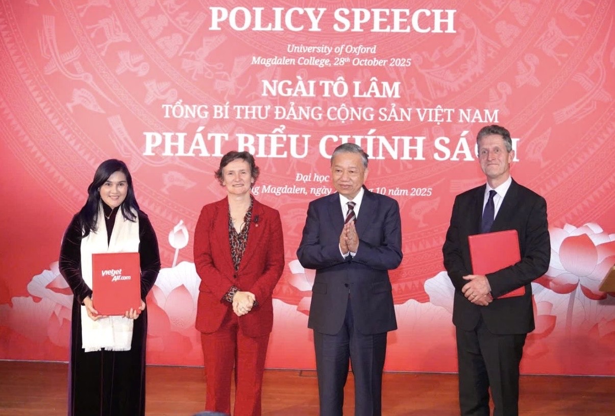 Vietjet và Đại học Oxford công bố kết quả nghiên cứu Net Zero cho hàng không toàn cầu- Ảnh 1.