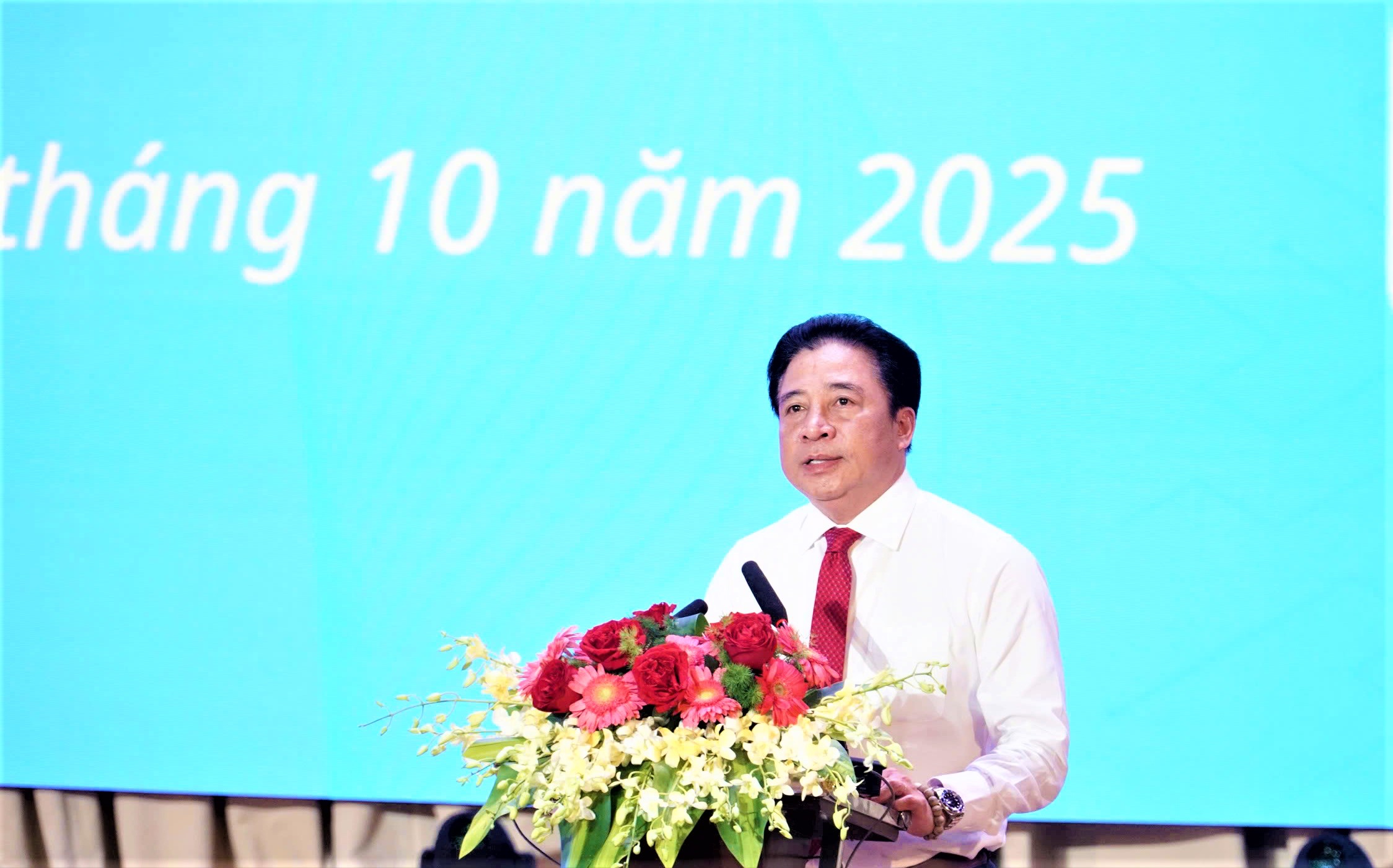 Khánh Hòa phát động ra quân cao điểm đưa tổ hỗ trợ chuyển đổi số về cơ sở- Ảnh 1.