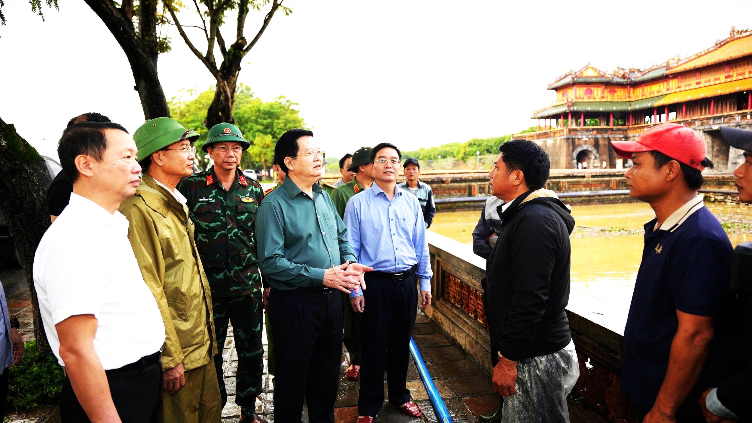 Phó Thủ tướng Mai Văn Chính: Rà soát tổng thể hạng mục Đại Nội Huế dễ bị ảnh hưởng mưa lũ- Ảnh 2. Phó Thủ tướng Mai Văn Chính: Rà soát tổng thể hạng mục Đại Nội Huế dễ bị ảnh hưởng mưa lũ- Ảnh 2.