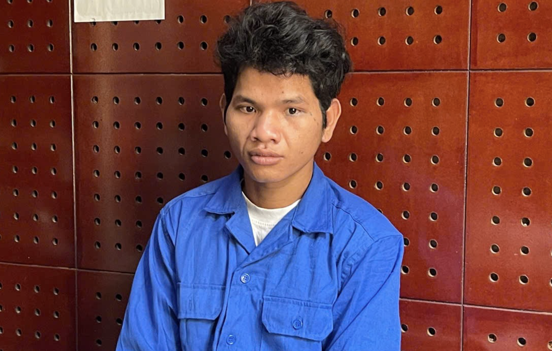 Bắt 3 kẻ đột nhập chùa Tam Phước, táo tợn bẻ khóa lồng kính trộm tượng đồng- Ảnh 2. Bắt 3 kẻ đột nhập chùa Tam Phước, táo tợn bẻ khóa lồng kính trộm tượng đồng- Ảnh 2.