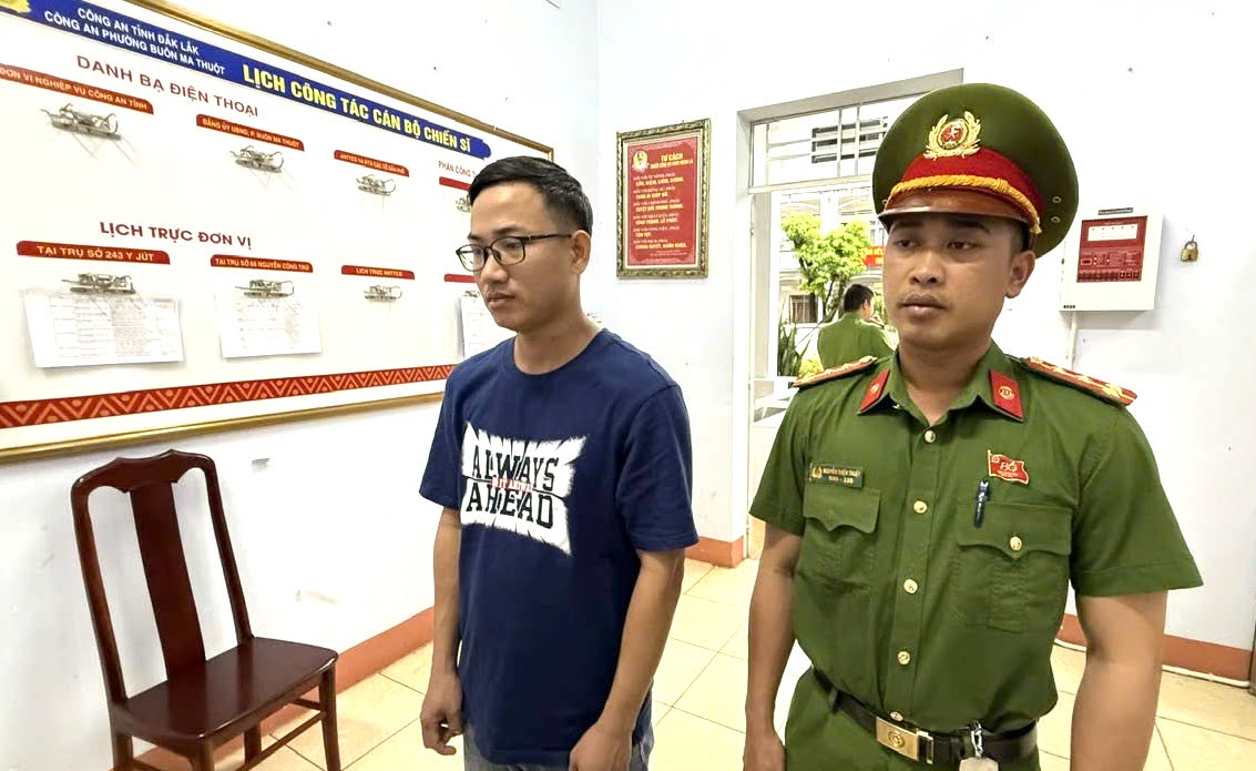 Bắt Phó phòng ngân hàng lừa đảo 4,8 tỷ đồng để “đầu tư tài chính” qua mạng- Ảnh 1. Bắt Phó phòng ngân hàng lừa đảo 4,8 tỷ đồng để “đầu tư tài chính” qua mạng- Ảnh 1.