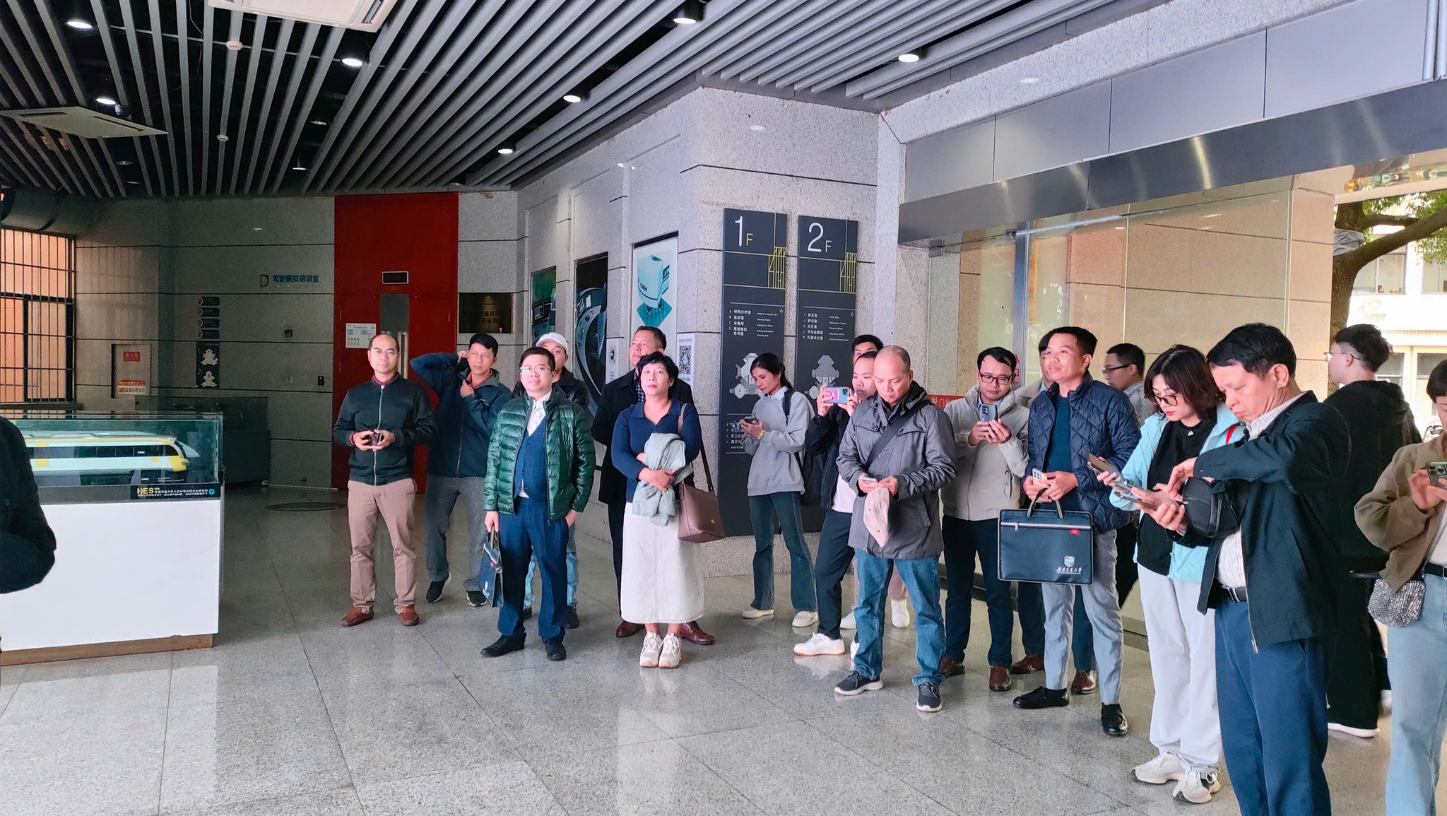 Vinaconex tiên phong đưa học viên ra nước ngoài học tập công nghệ đường sắt hiện đại