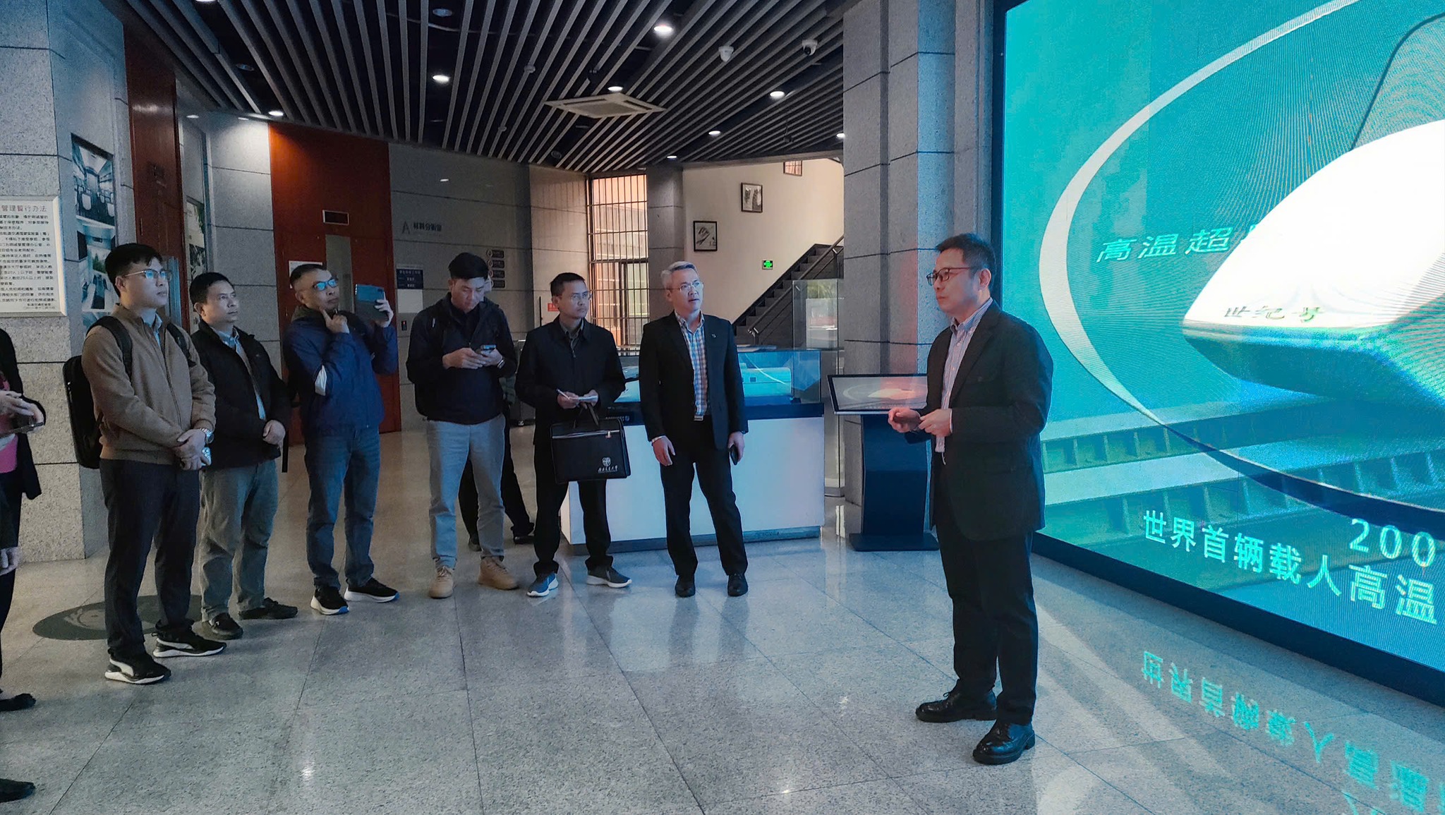 Vinaconex tiên phong đưa học viên ra nước ngoài học tập công nghệ đường sắt hiện đại