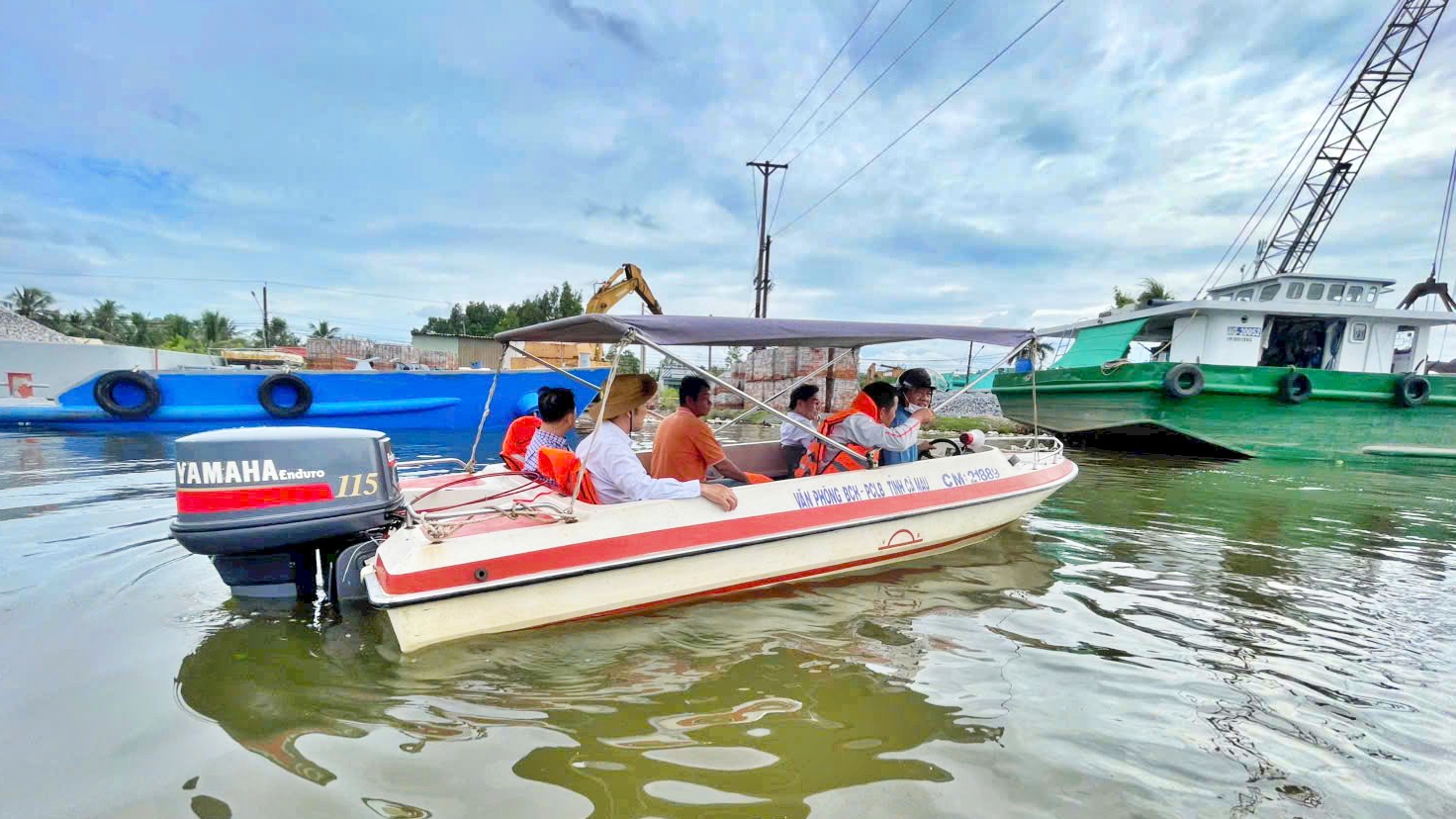 Cà Mau: Siết chặt quản lý tuyến, phương tiện kinh doanh vận tải đường thủy- Ảnh 1. Cà Mau: Siết chặt quản lý tuyến, phương tiện kinh doanh vận tải đường thủy- Ảnh 1.