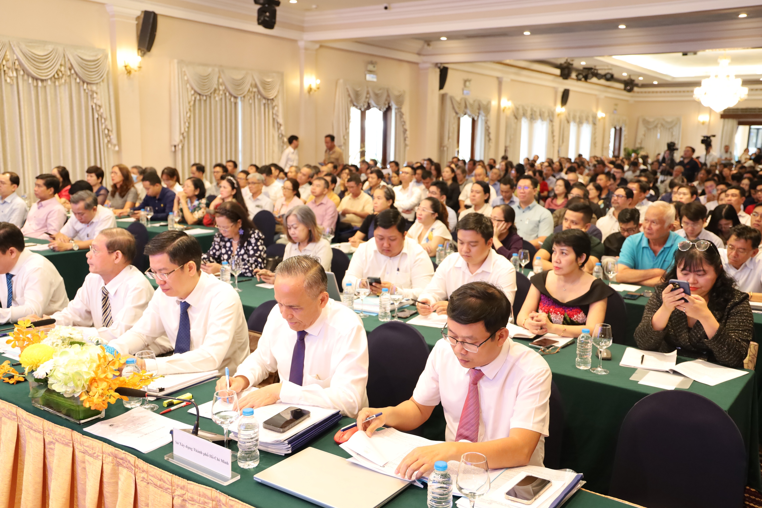 TP.HCM: Loạt "căn bệnh nan y" tại nhà chung cư được mổ xẻ- Ảnh 1.