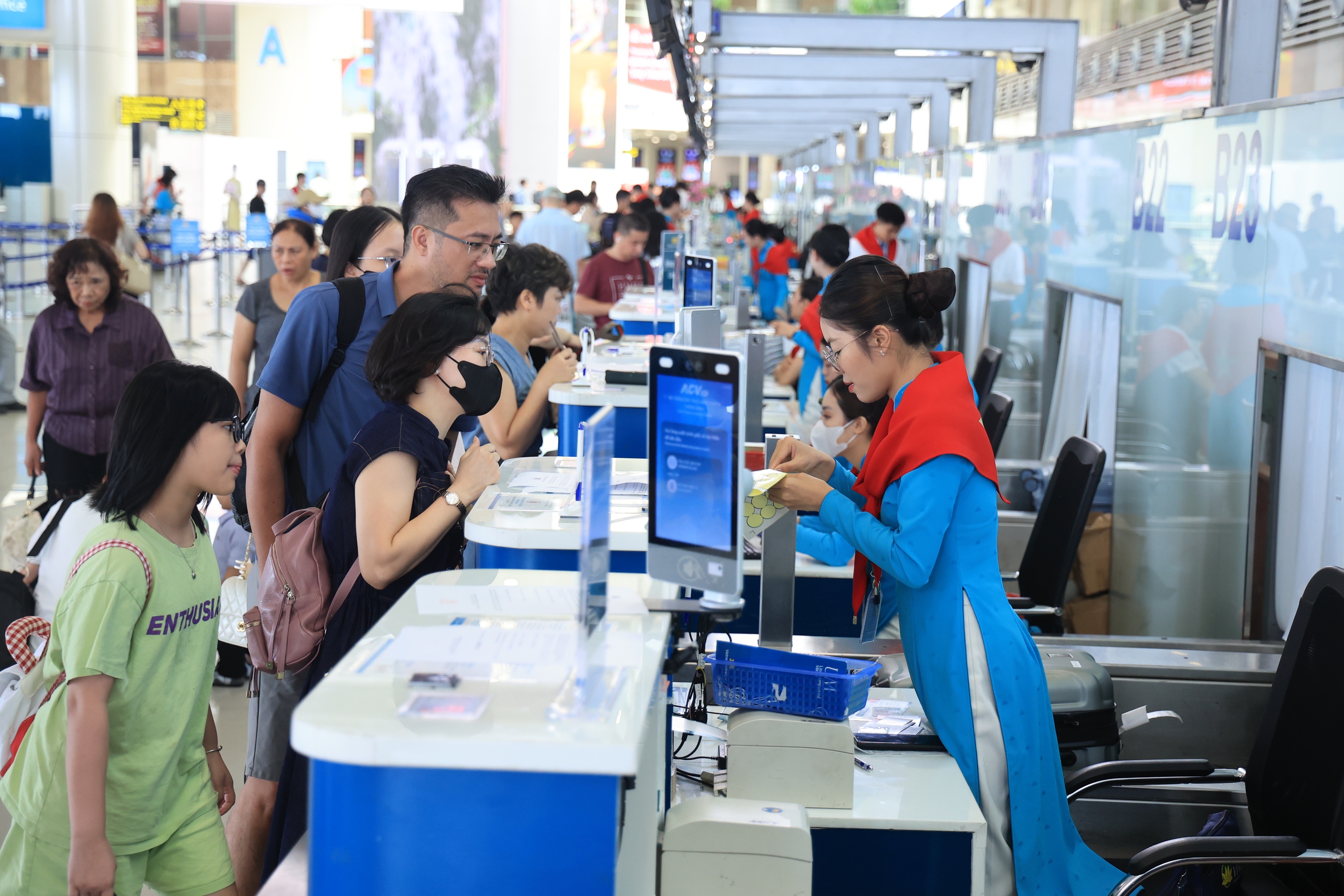 Hàng không Việt Nam bứt phá toàn diện, hướng tới vị thế trung tâm khu vực- Ảnh 2. Hàng không Việt Nam bứt phá toàn diện, hướng tới vị thế trung tâm khu vực- Ảnh 2.