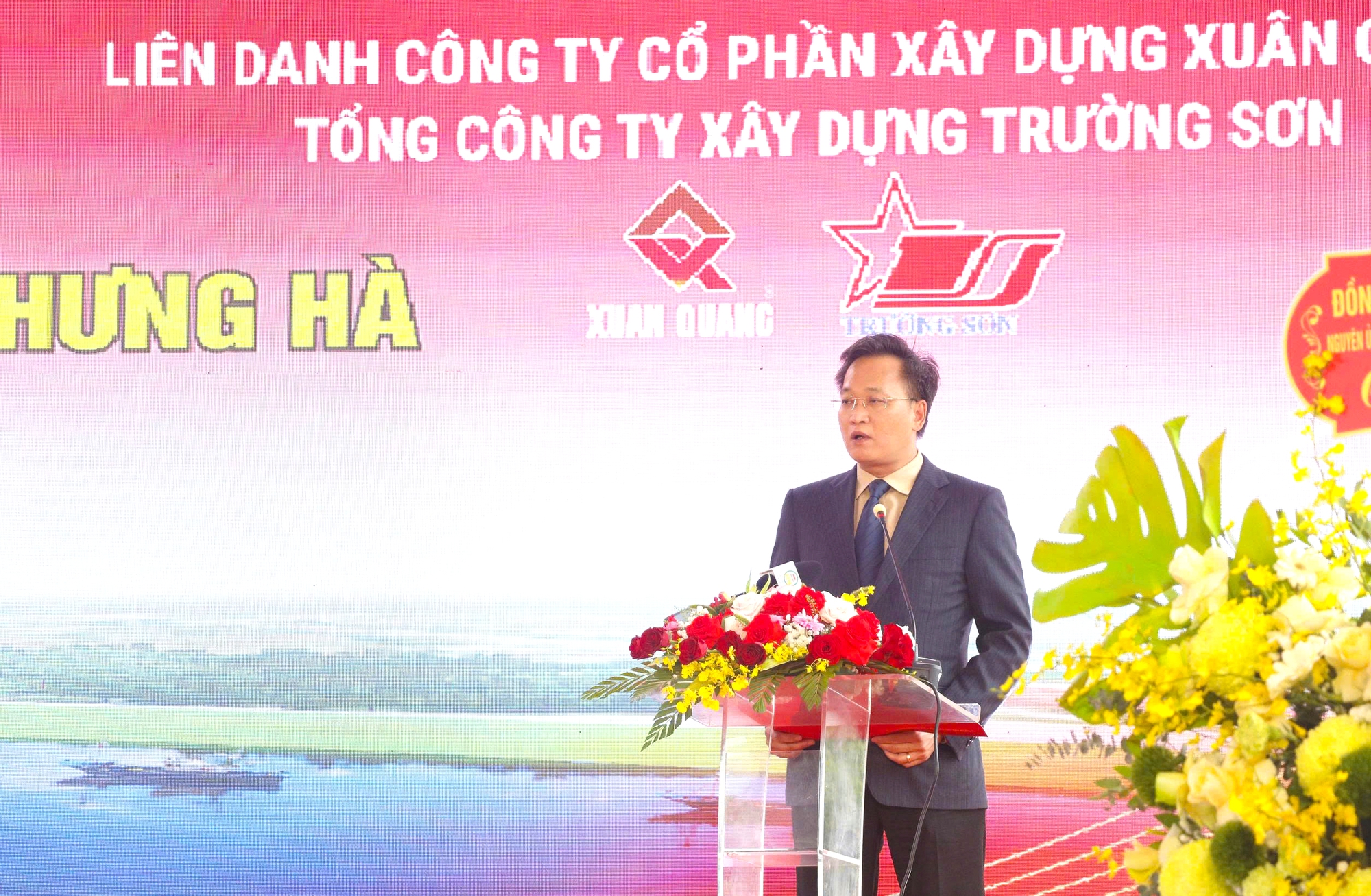 Hưng Yên: Khởi công tuyến đường gần 5.000 tỷ đồng, tạo hành lang kinh tế mới- Ảnh 1. Hưng Yên: Khởi công tuyến đường gần 5.000 tỷ đồng, tạo hành lang kinh tế mới- Ảnh 1.