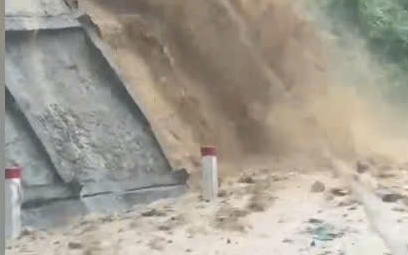 Gia Lai: Khẩn trương khắc phục sạt lở đất đá trên đèo An Khê