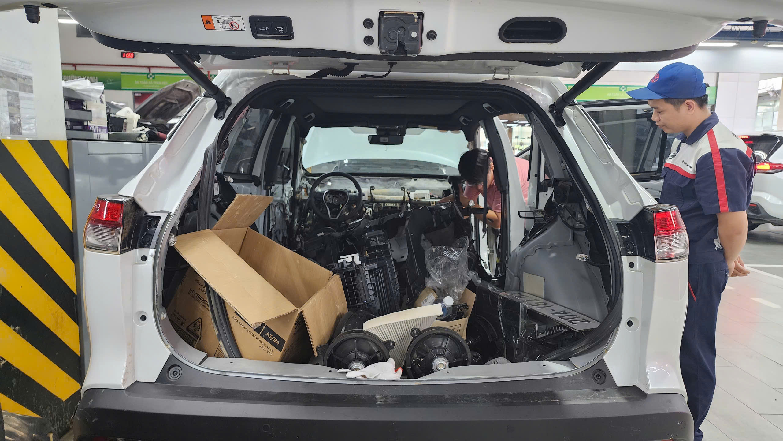 Xe ô tô điện có bị thủy kích?- Ảnh 2. Xe ô tô điện có bị thủy kích?- Ảnh 2.